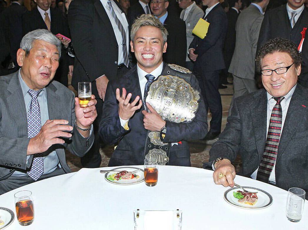 Kazuchika Okada 坂口さん天龍さんと 坂口征二 天龍源一郎 プロレス大賞 Facebook
