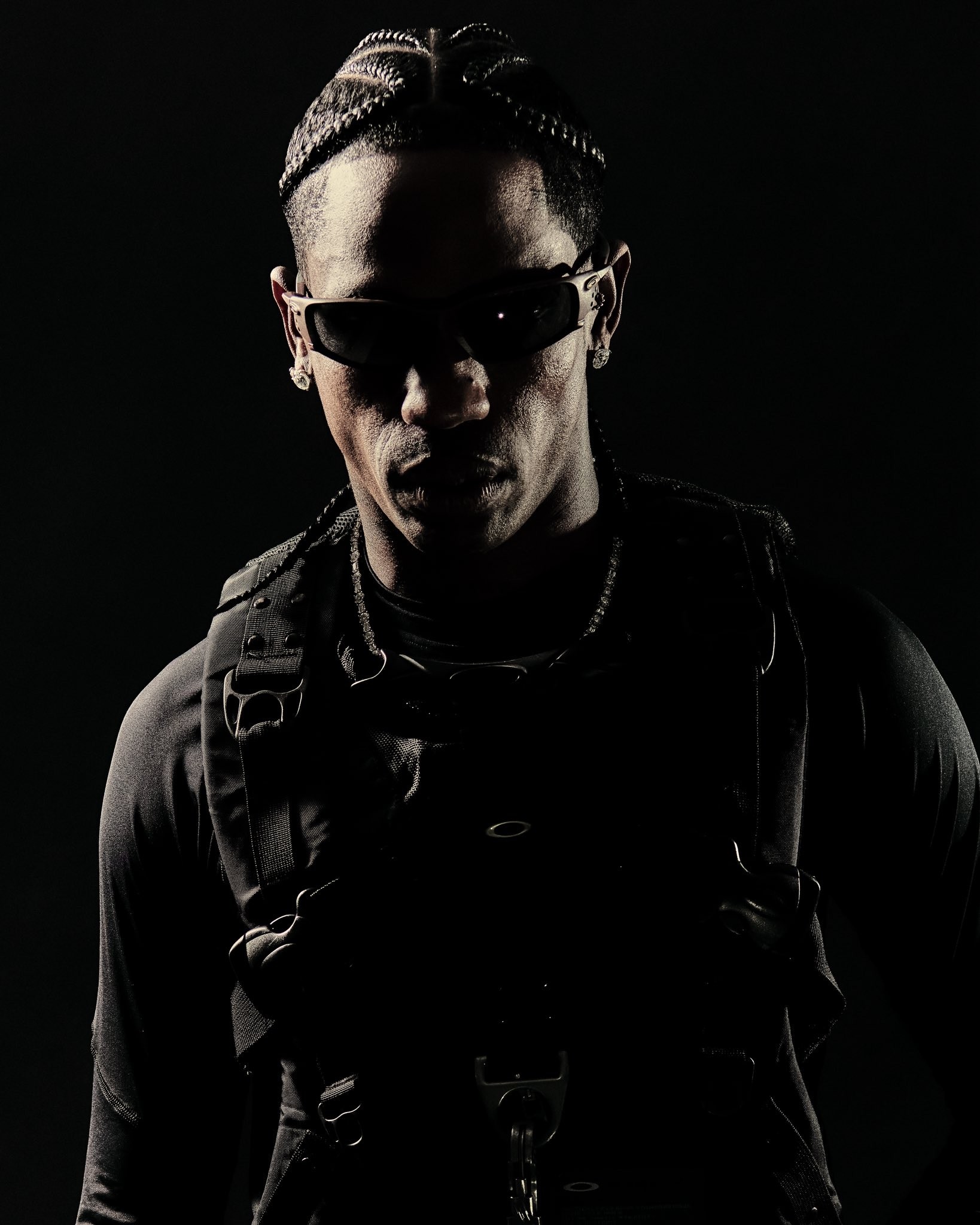 Travis Scott running my Oakley Eye Jacket 2.0 design