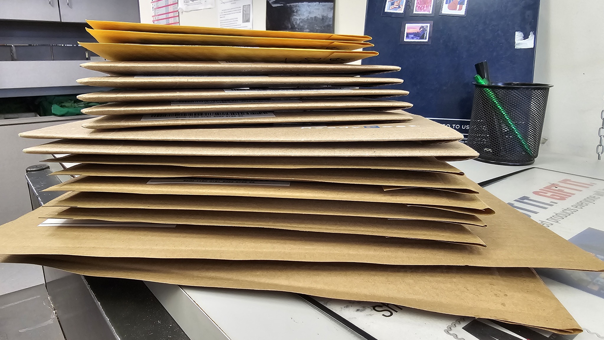 Rummaging - A new postal record for 2026! Seventeen packages went out ...