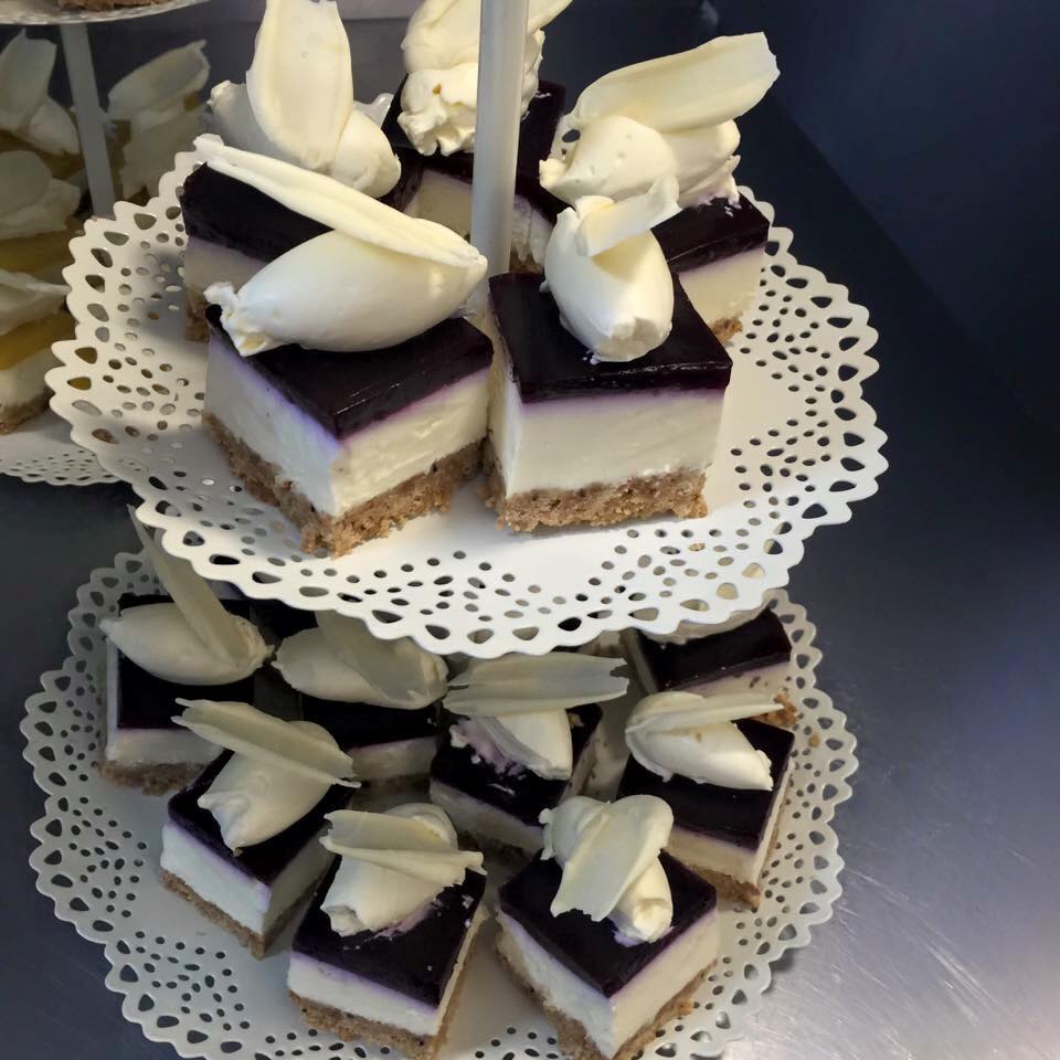Handmade Cheesecakes by The Bully Inn | Hamilton