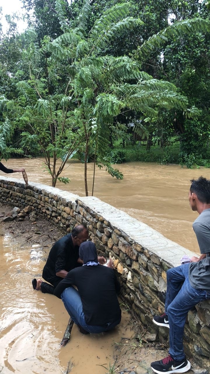 Berikutan hujan lebat dan angin... - Dusun Riffaa Changlun