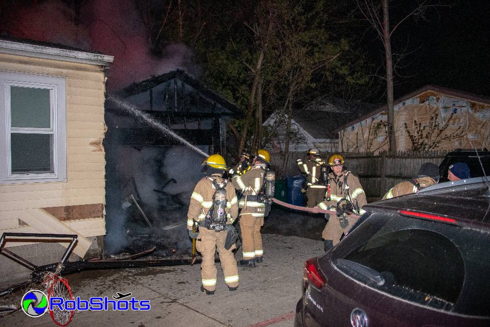 RobShots - Niagara Falls, NY - Garage Fire - Porter Road... | Facebook