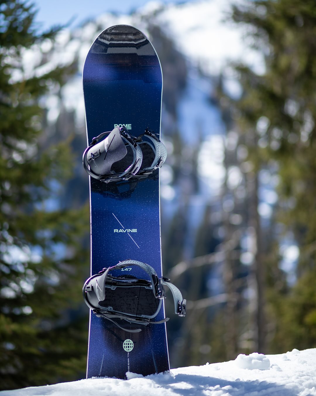 rome blue snowboard Junior Slapstick the Mechanic is all about confidence Snowboard Review: 08-09 Rome Blue