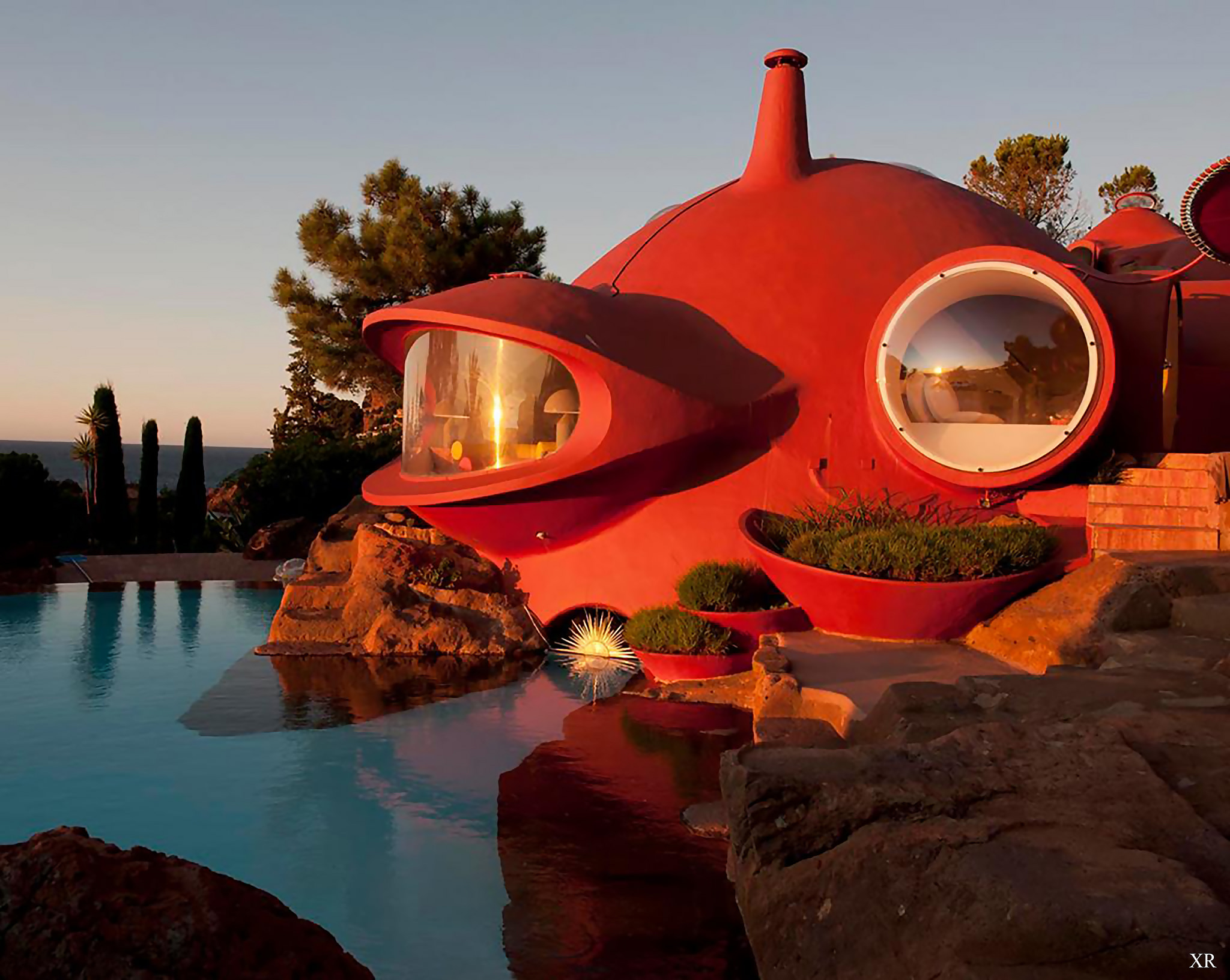 The Vault of the... - The Vault of the Atomic Space Age