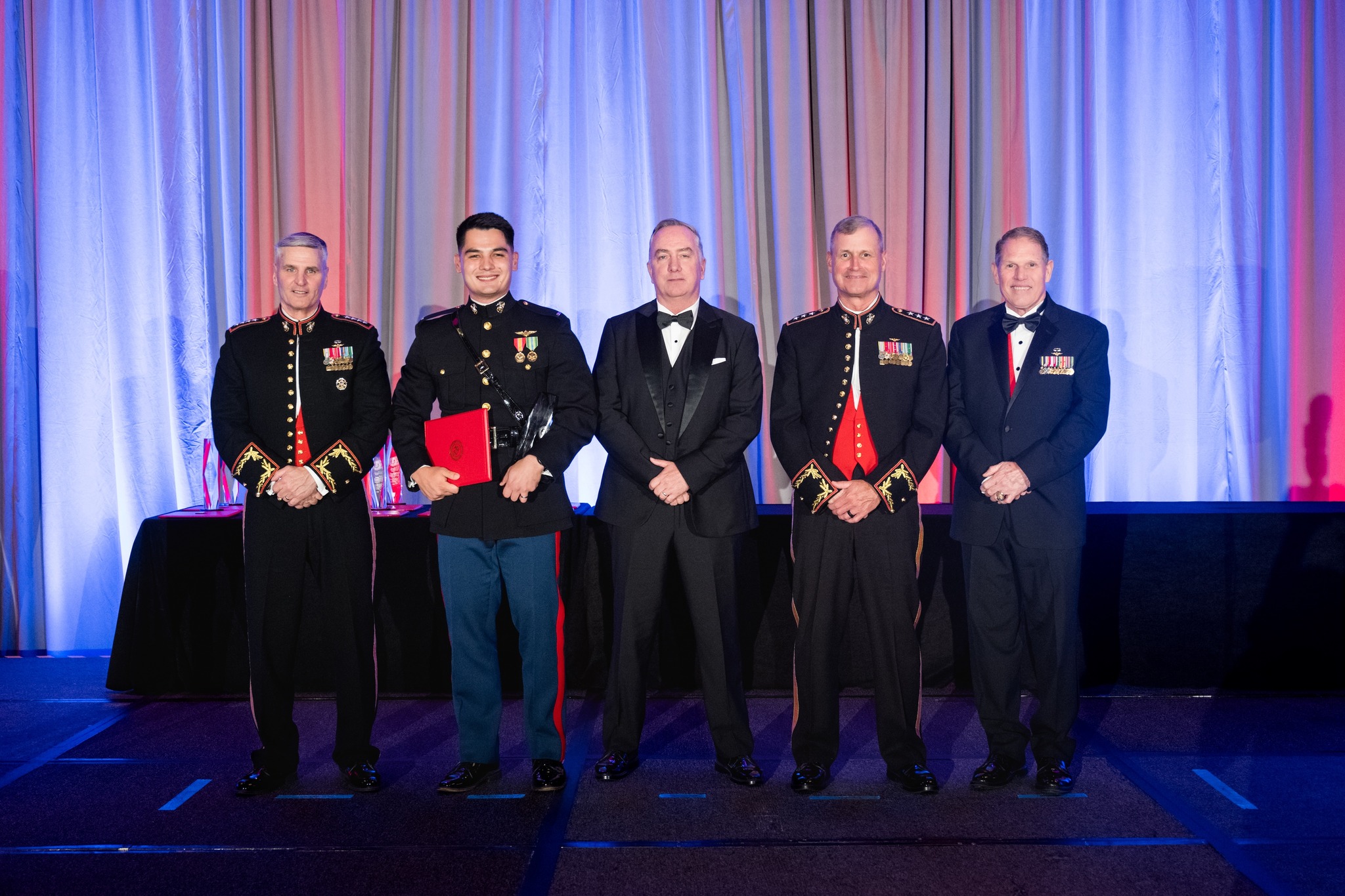 Marine Corps Aviation Association presents awards