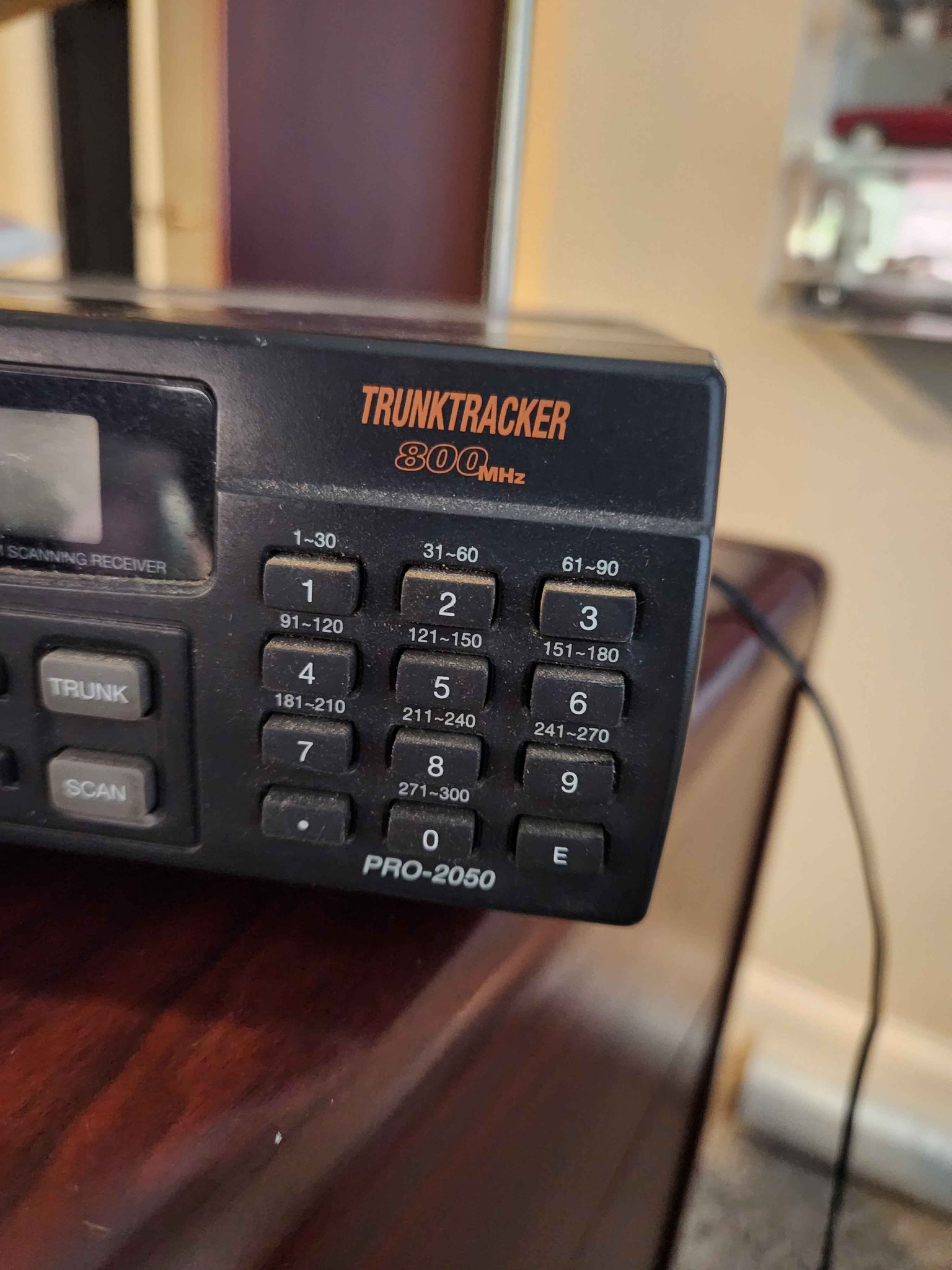 Radio Shack Trunk Tracker 800 Mhz Pro-2050 Scanning Receiver - Pro ...