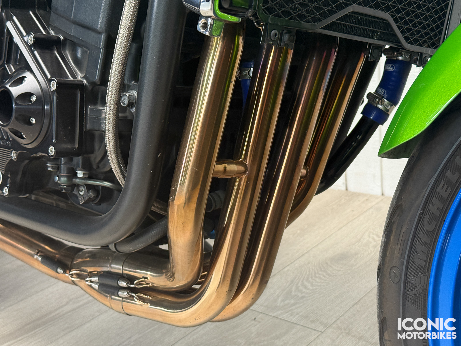 Share your thoughts on this build guys 👇 👇 2001 Kawasaki