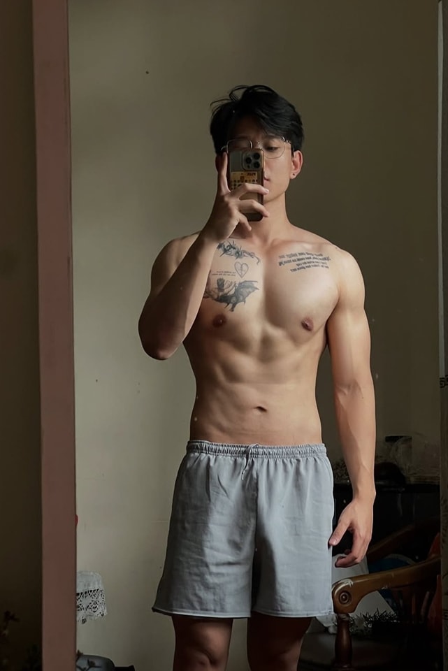 สารานุกรมชายไทยหน้าตาดี added a... - สารานุกรมชายไทยหน้าตาดี