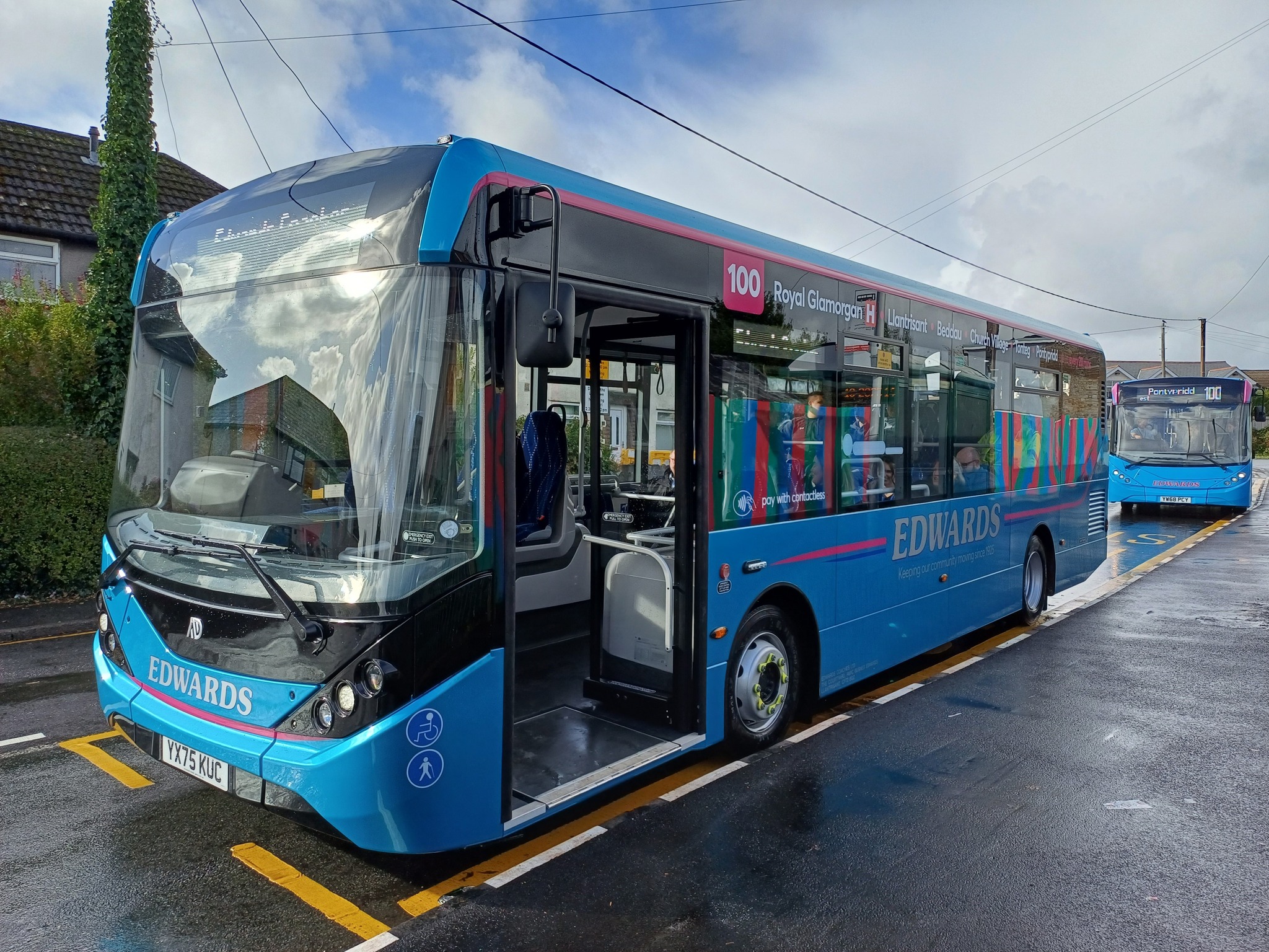 Edwards Coaches - 🚍 Did You Know? The 100 Local Bus Now... | Facebook