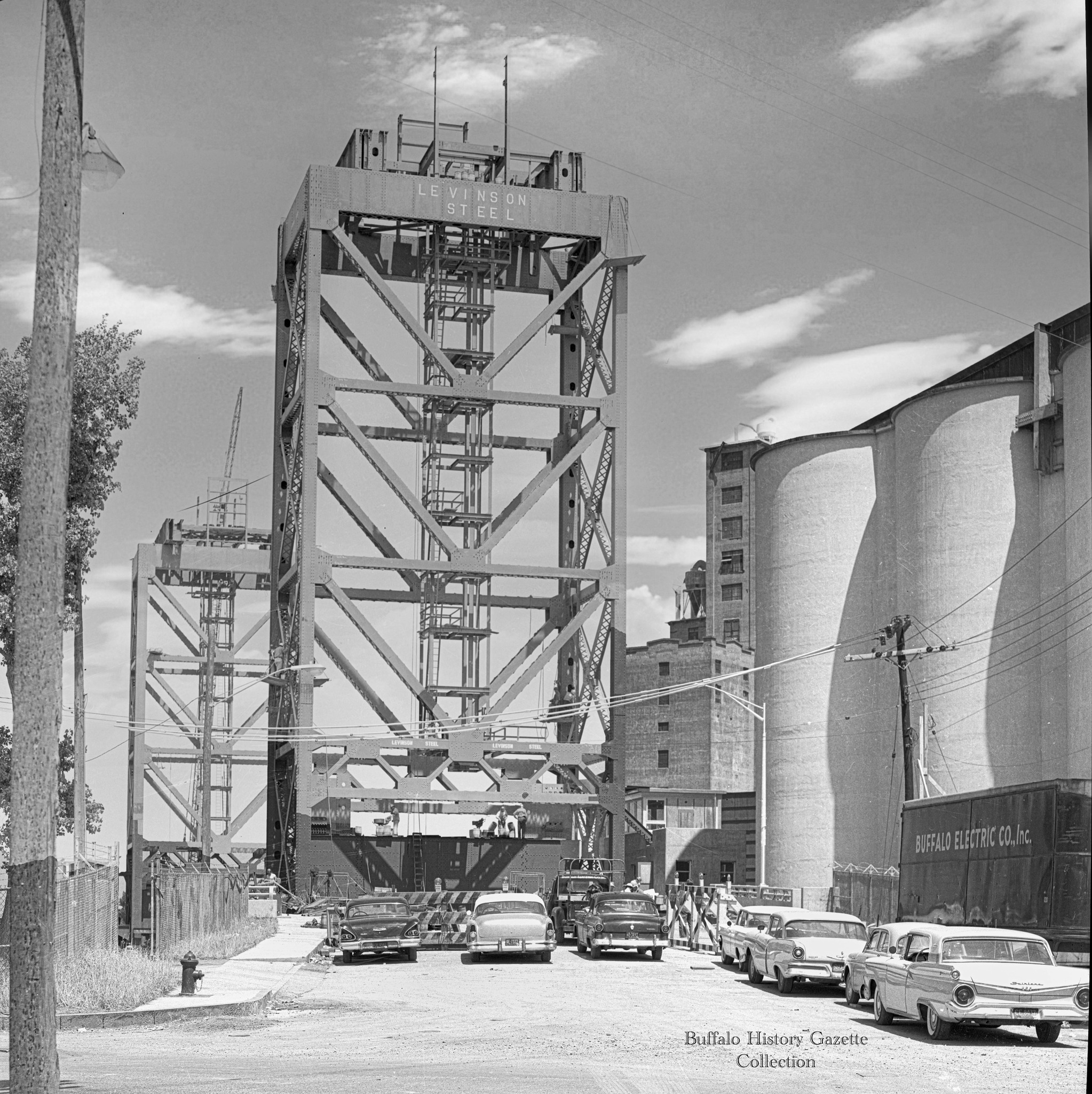 BUILDING A NEW BRIDGE. Ohio... - The Buffalo History Gazette | Facebook
