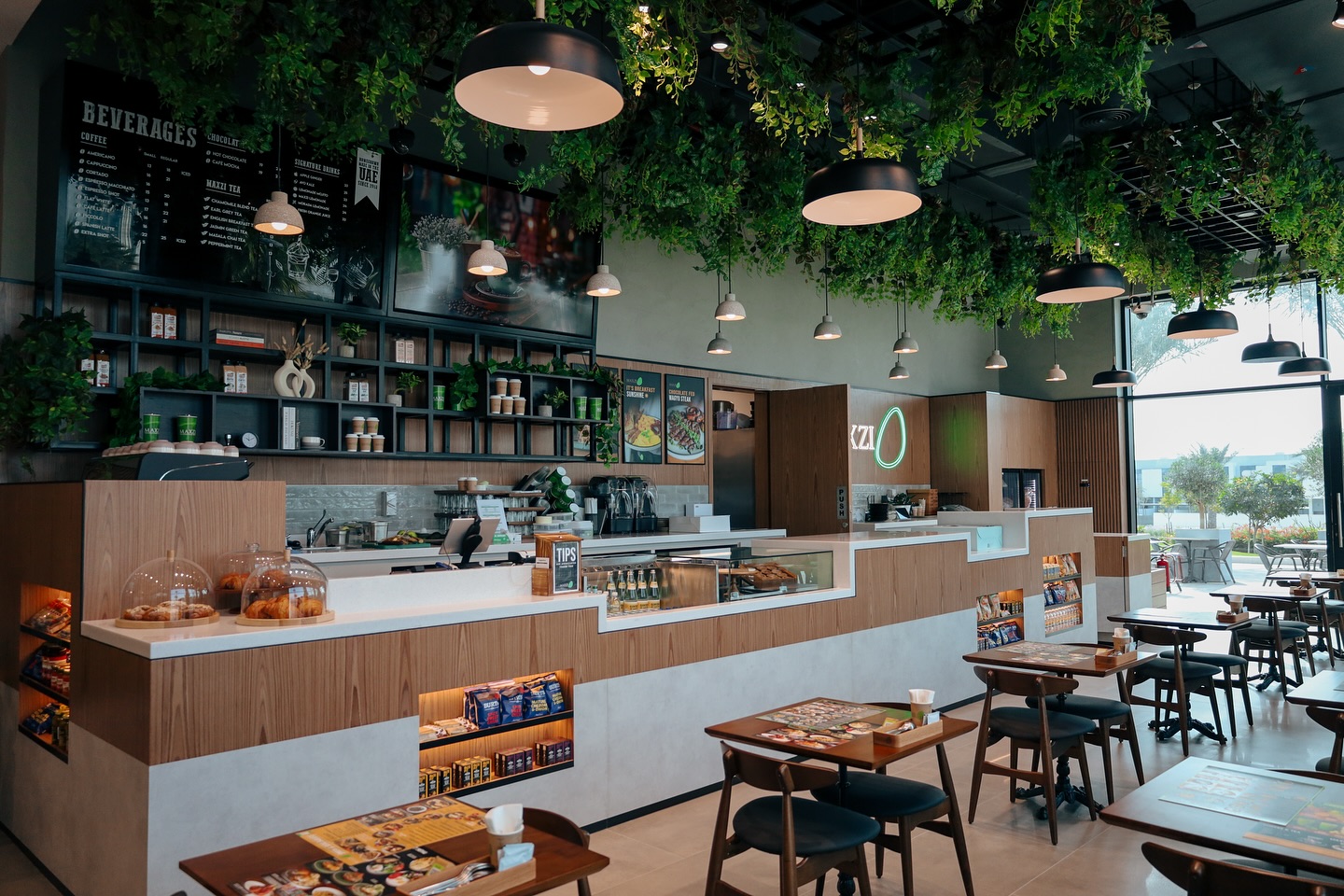 maxzi-the-good-food-shop-dubai