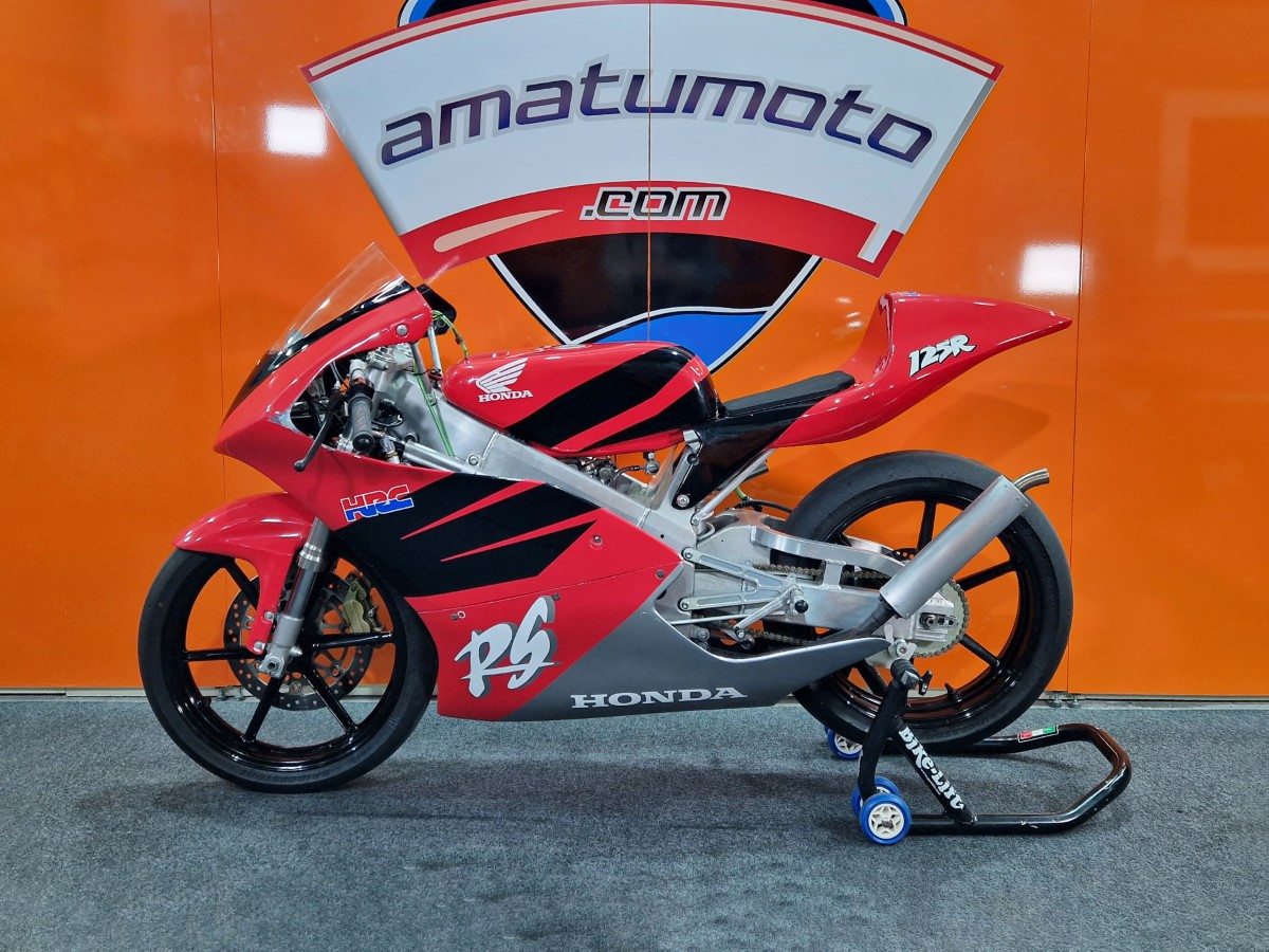 New arrival of this nice Honda RS125 NX4 to Amatumoto Europe. All