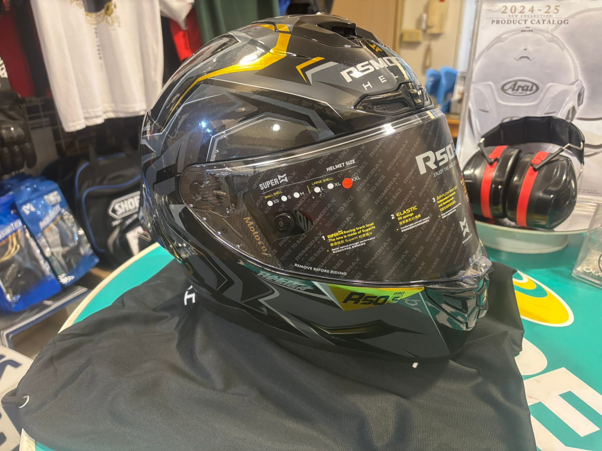 摩托酷客 - motorax r50s pro 幻影 mc6 大壓尾 🤩台灣少見的摩雷士安全帽🤩 商品說明：... | Facebook
