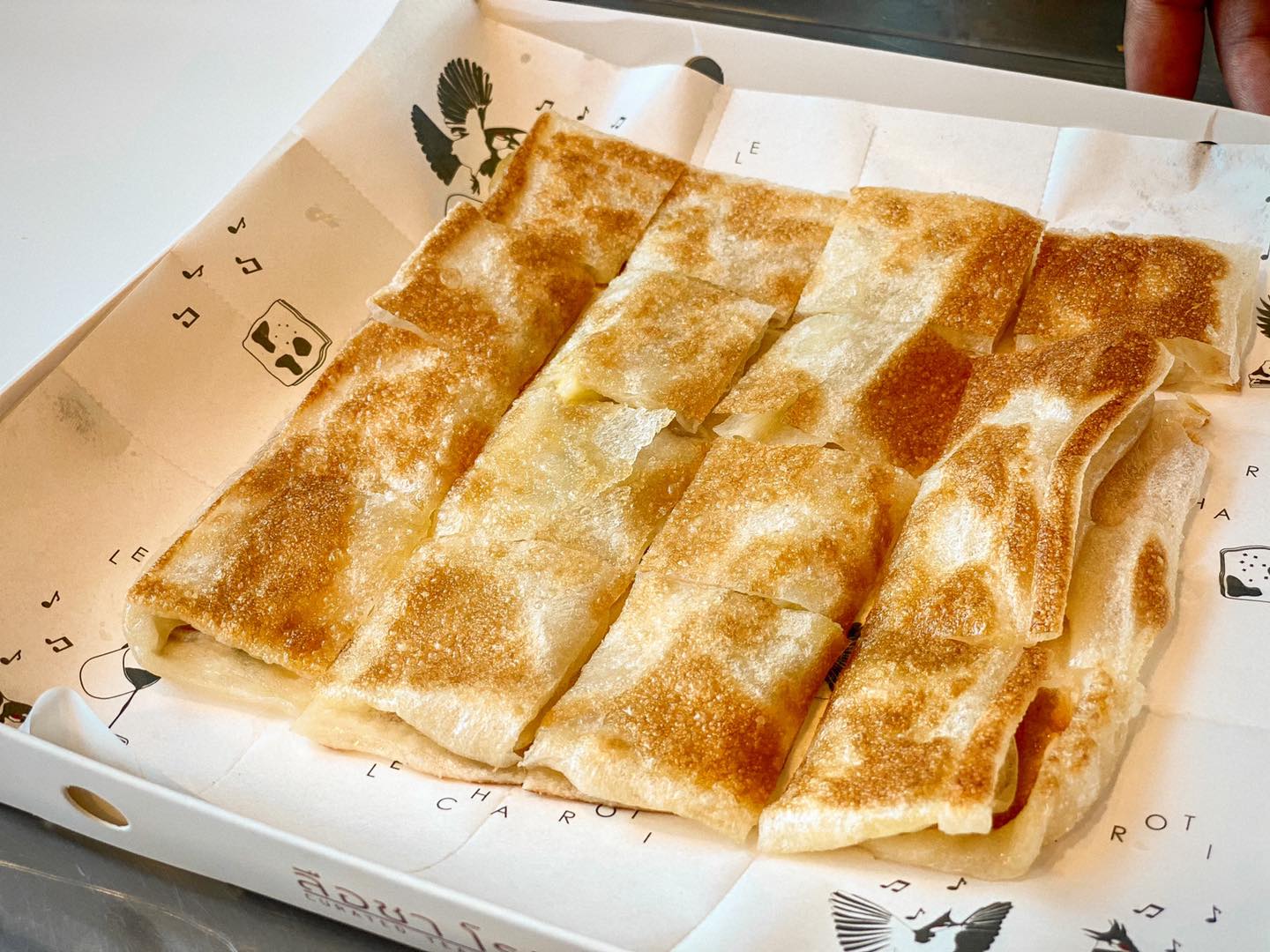 อย่าพึ่งจบมื้อเย็น!... - ลือชา โรตี Le Cha Roti | Facebook
