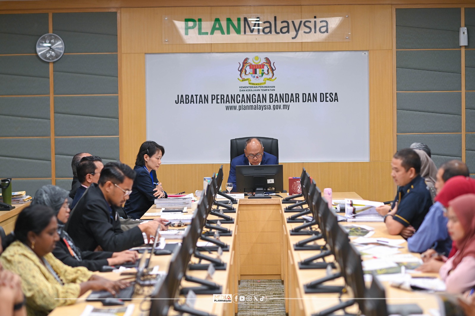 PLANMalaysia - 📌 MESYUARAT PANEL PENILAI LAPORAN SIA... | Facebook