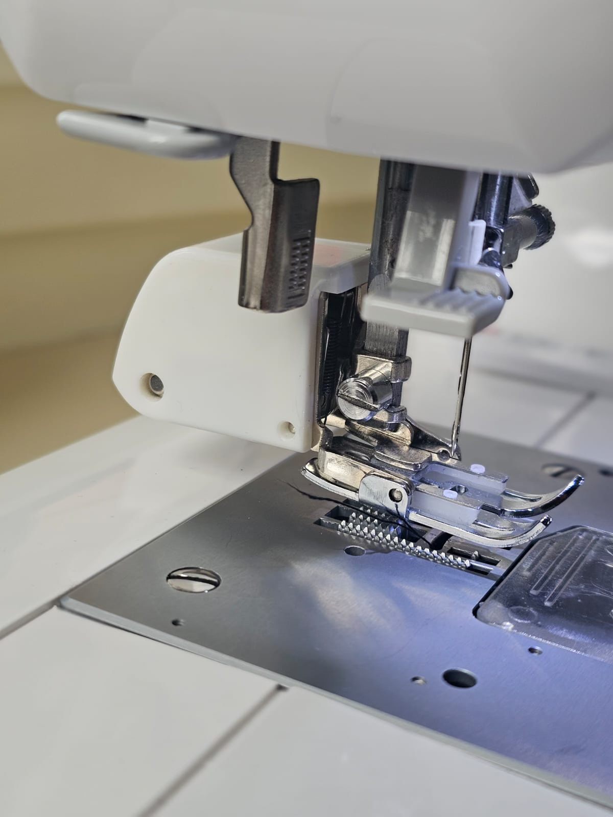 Singer Quantum Stylist 9960 Sewing Machine - Used & Working ...