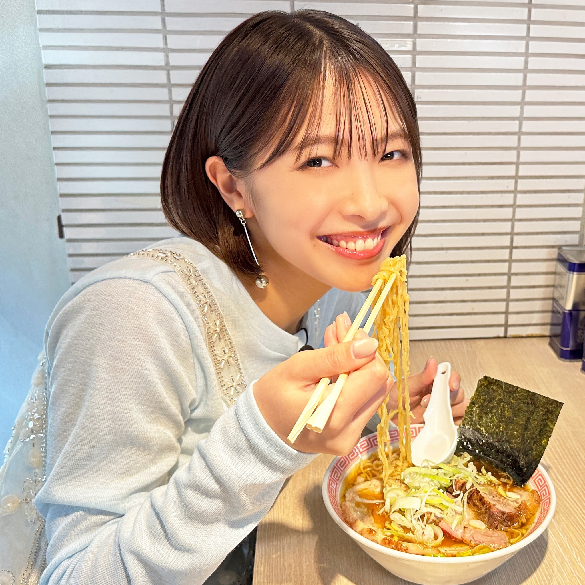 Teramoto Rio fanpage Collaboration with the kitson me casual clothing