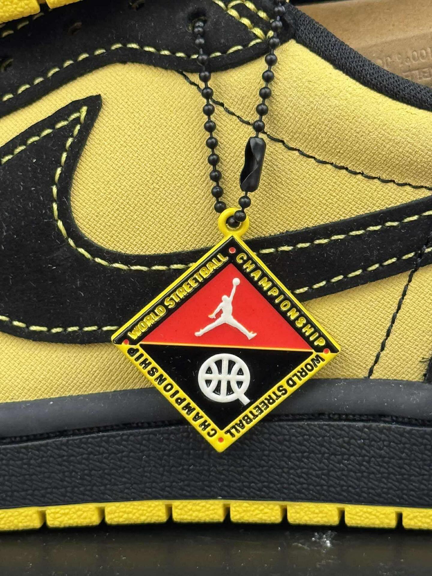 พรีออเดอร์ Jordan 1 Retro Low OG Quai 54 Black Tour Yellow Red 