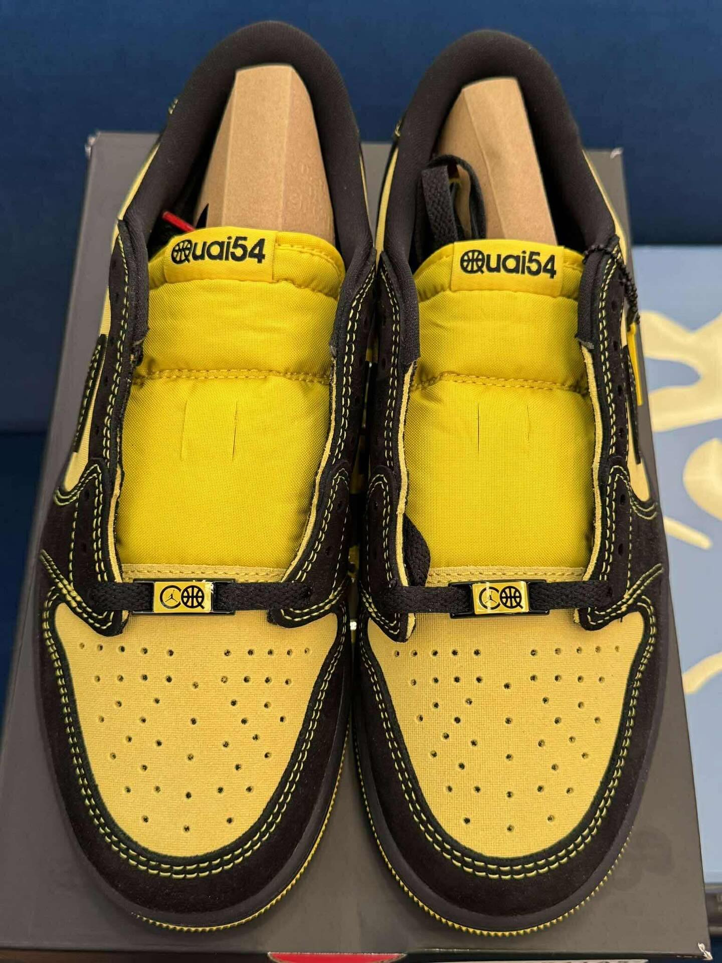 พรีออเดอร์ Jordan 1 Retro Low OG Quai 54 Black Tour Yellow Red 