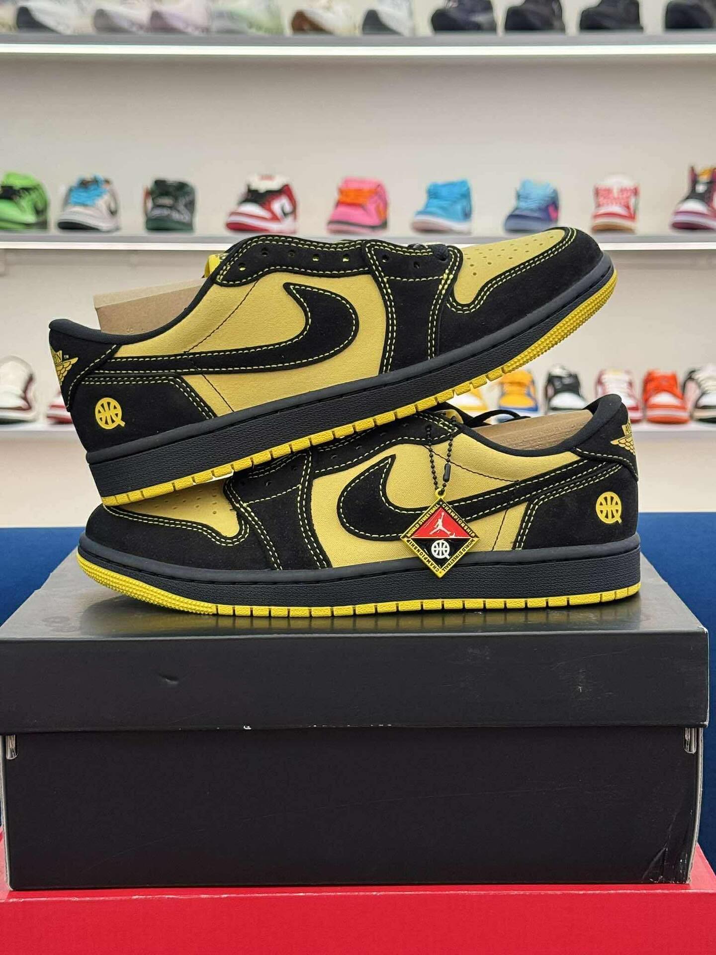 พรีออเดอร์ Jordan 1 Retro Low OG Quai 54 Black Tour Yellow Red 