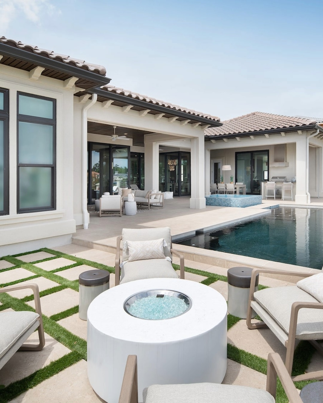 AR Homes by Arthur Rutenberg