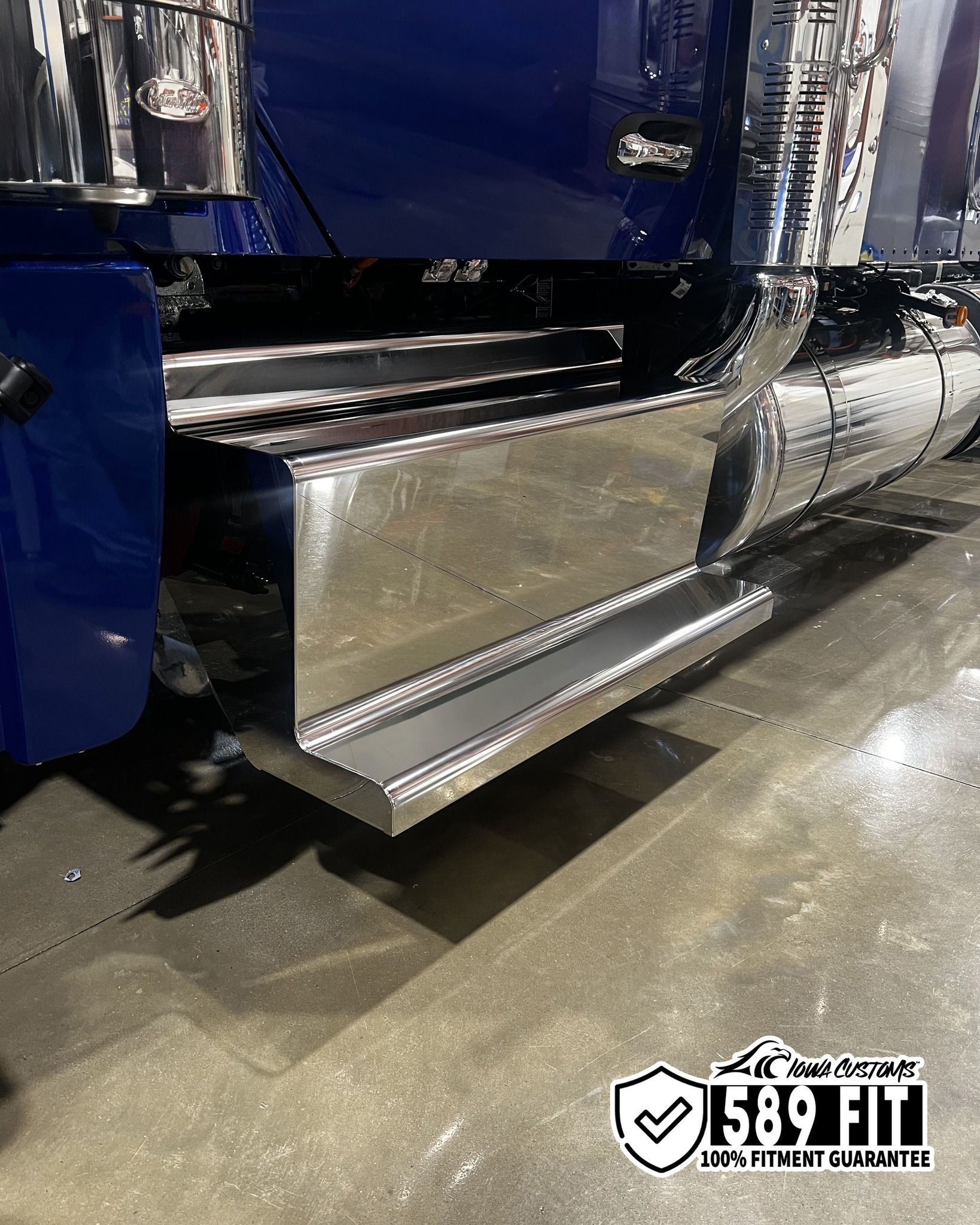Iowa - **PETERBILT 589 STEP BOX** - Upgrade your #Peterbilt 589 with an ...