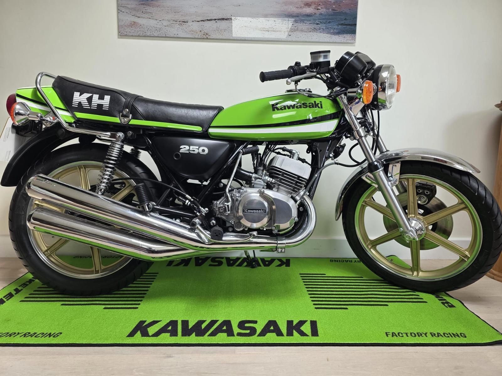 Check out this 1988 Kawasaki ZX400G, a rare JDM icon that's been