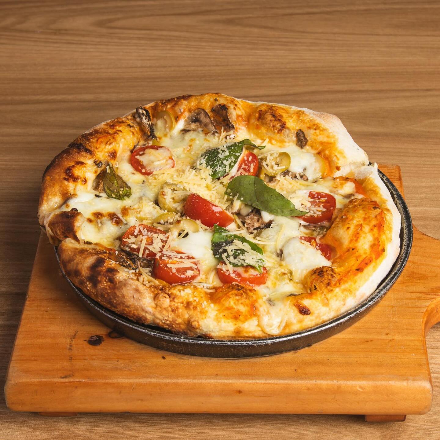 Ricchezza PIZZA Romana | Bogotá
