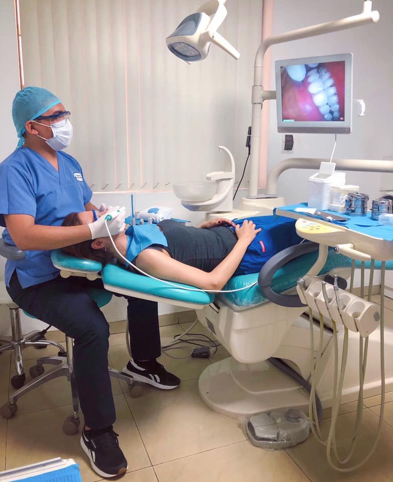 Elder Rojas - Cirujano Dentista | Lima
