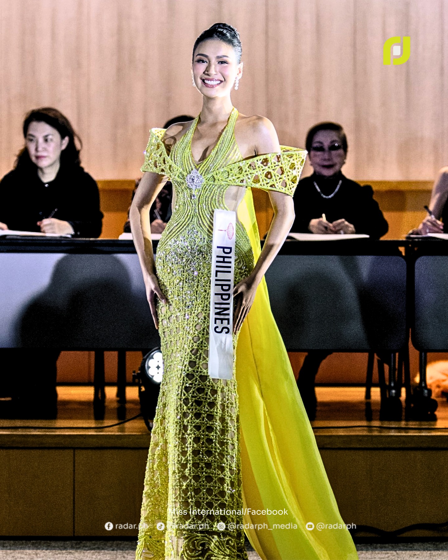 radar.ph - #MyrnaEsguerra turns heads with her Solihiya Gown 😍 The Miss ...