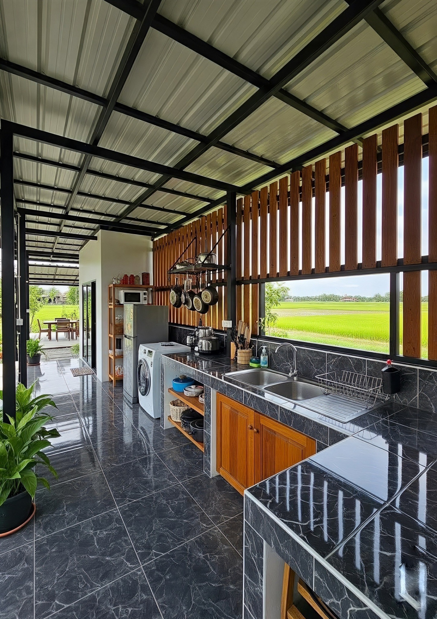 Simpleng - Lovey kitchen, cozy and neat. ️💕 | Facebook