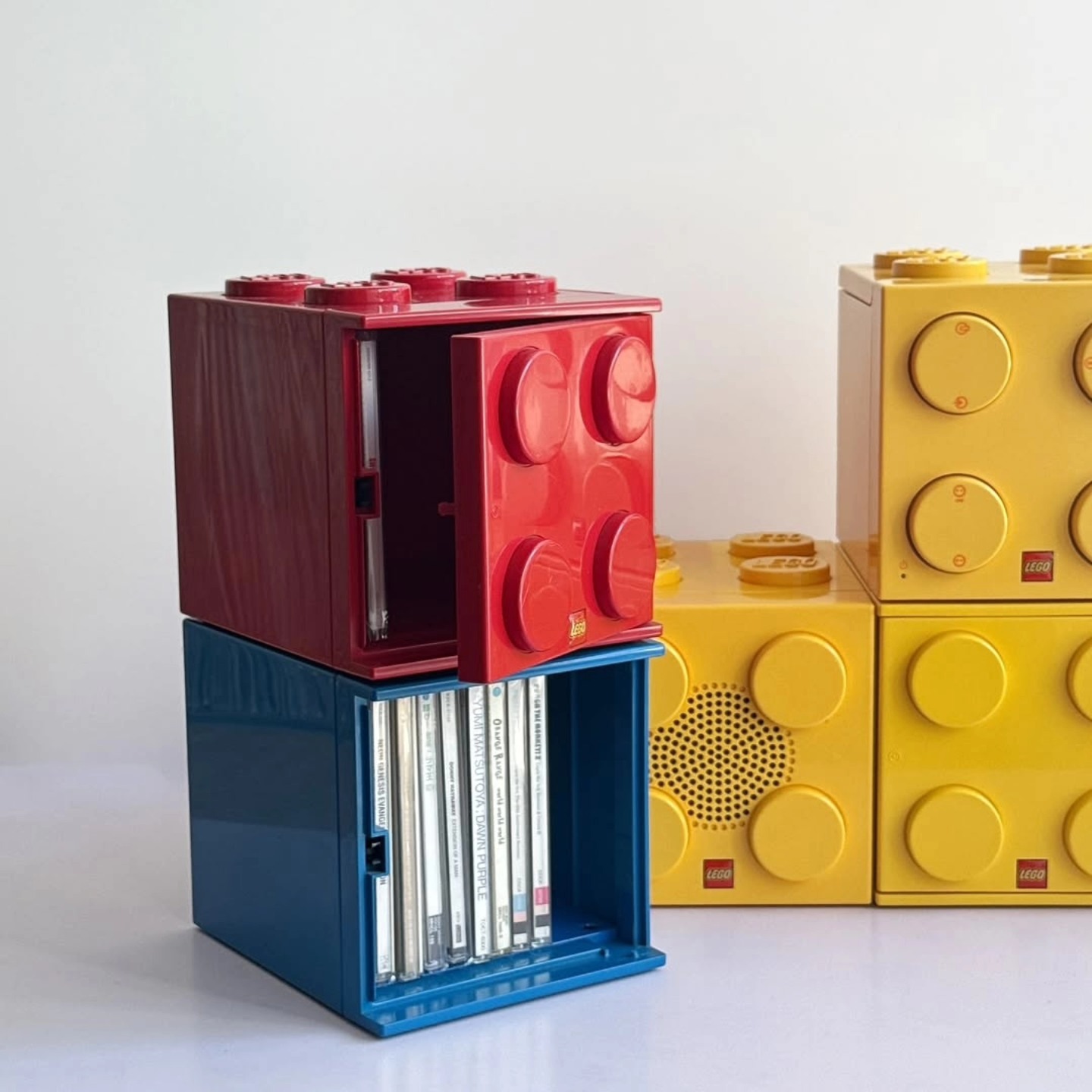 Collector finds rare 2001 LEGO CD player that stacks like bricks