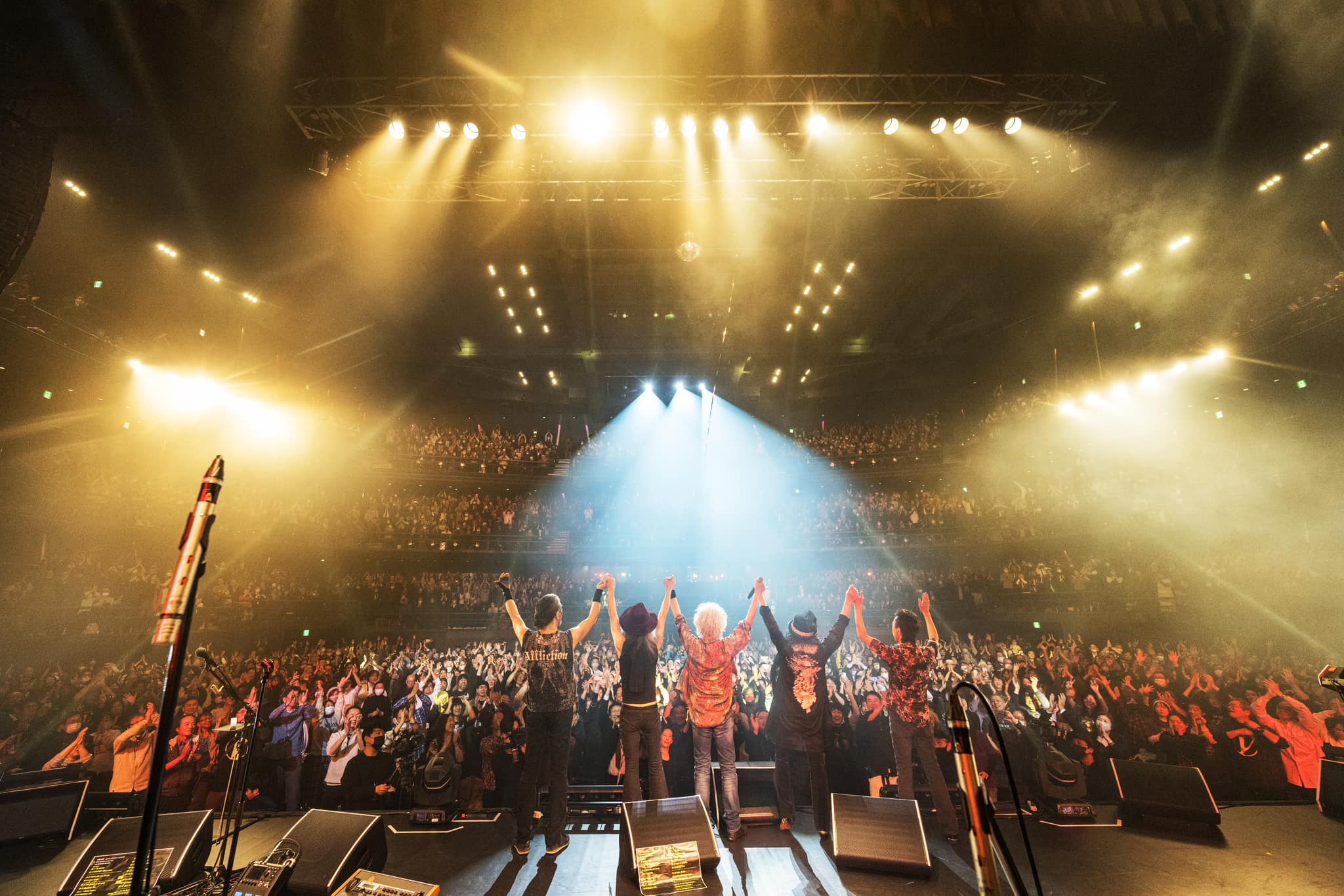 We are planning to make Blu-ray Disc of VOW WOW concert held at