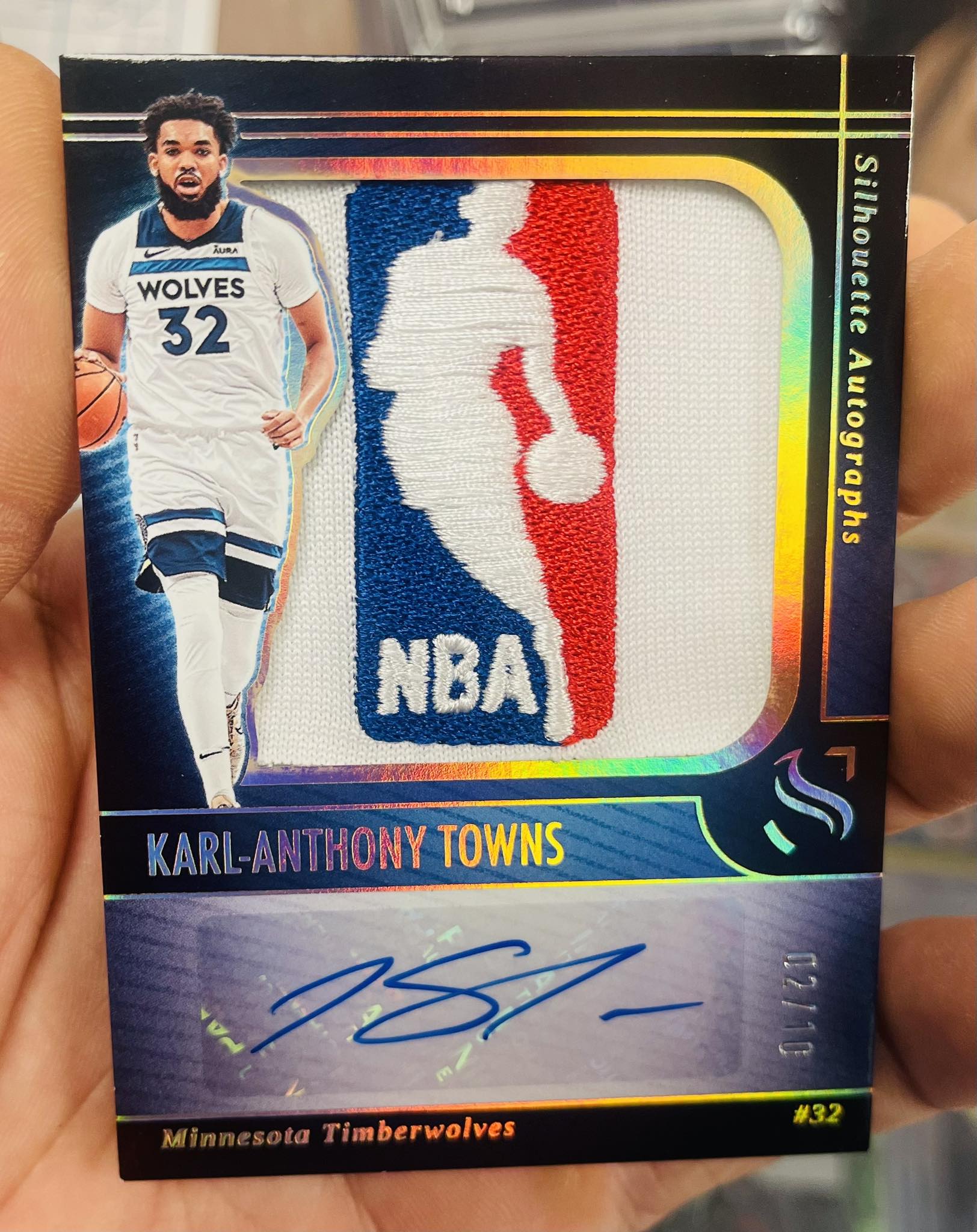 Karl-Anthony Towns Topps gold signature class autograph