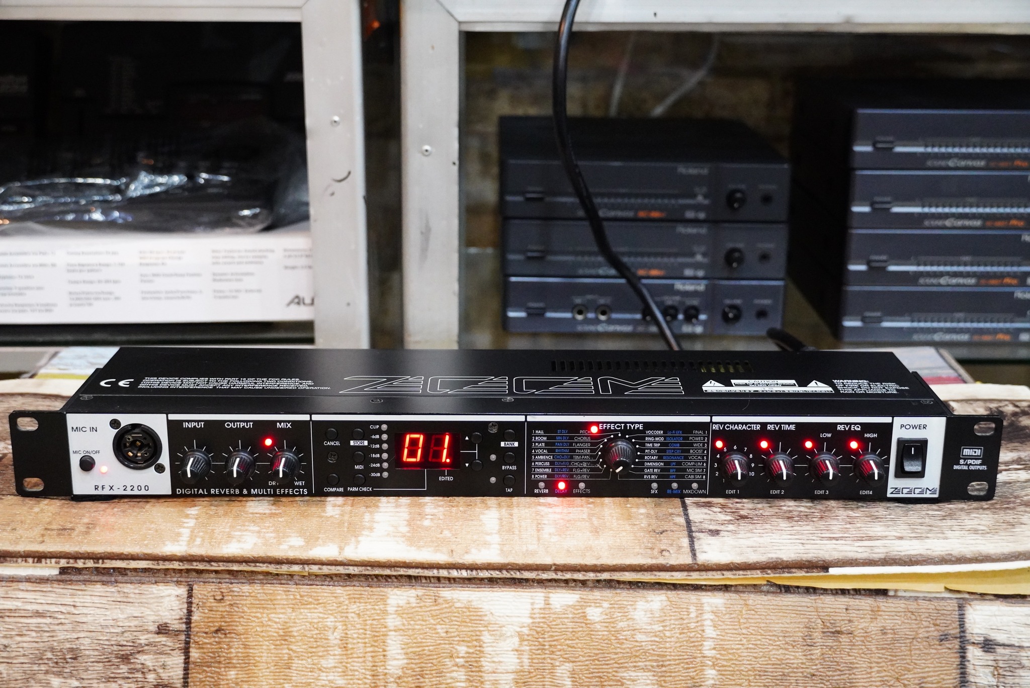 TOKAI MUSIC - เอฟเฟคไมค์ ZOOM RFX-2200 งานคุณภาพจากญี่ปุ่น... | Facebook
