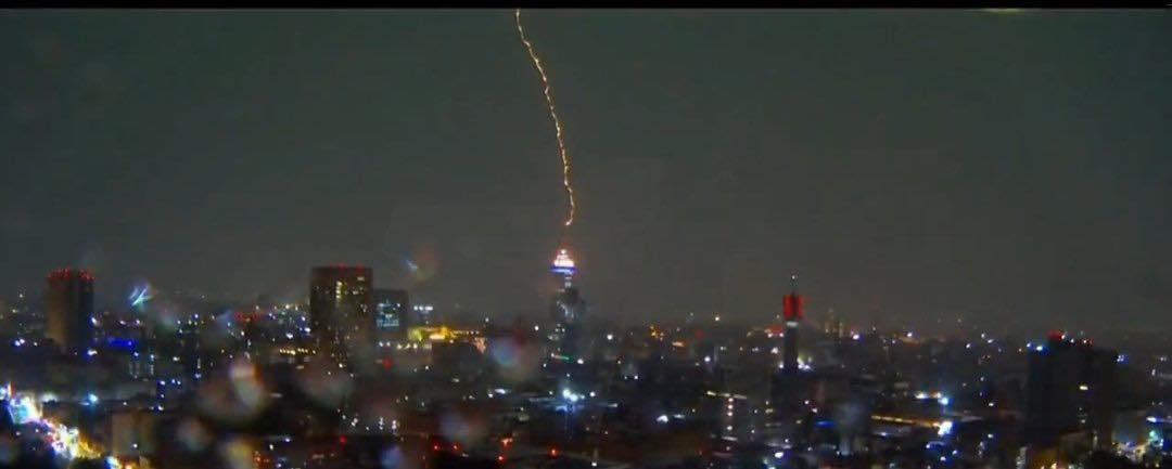 24 Morelos - RAYO CAE EN LA TORRE LATINO DURANTE FUERTE... | Facebook