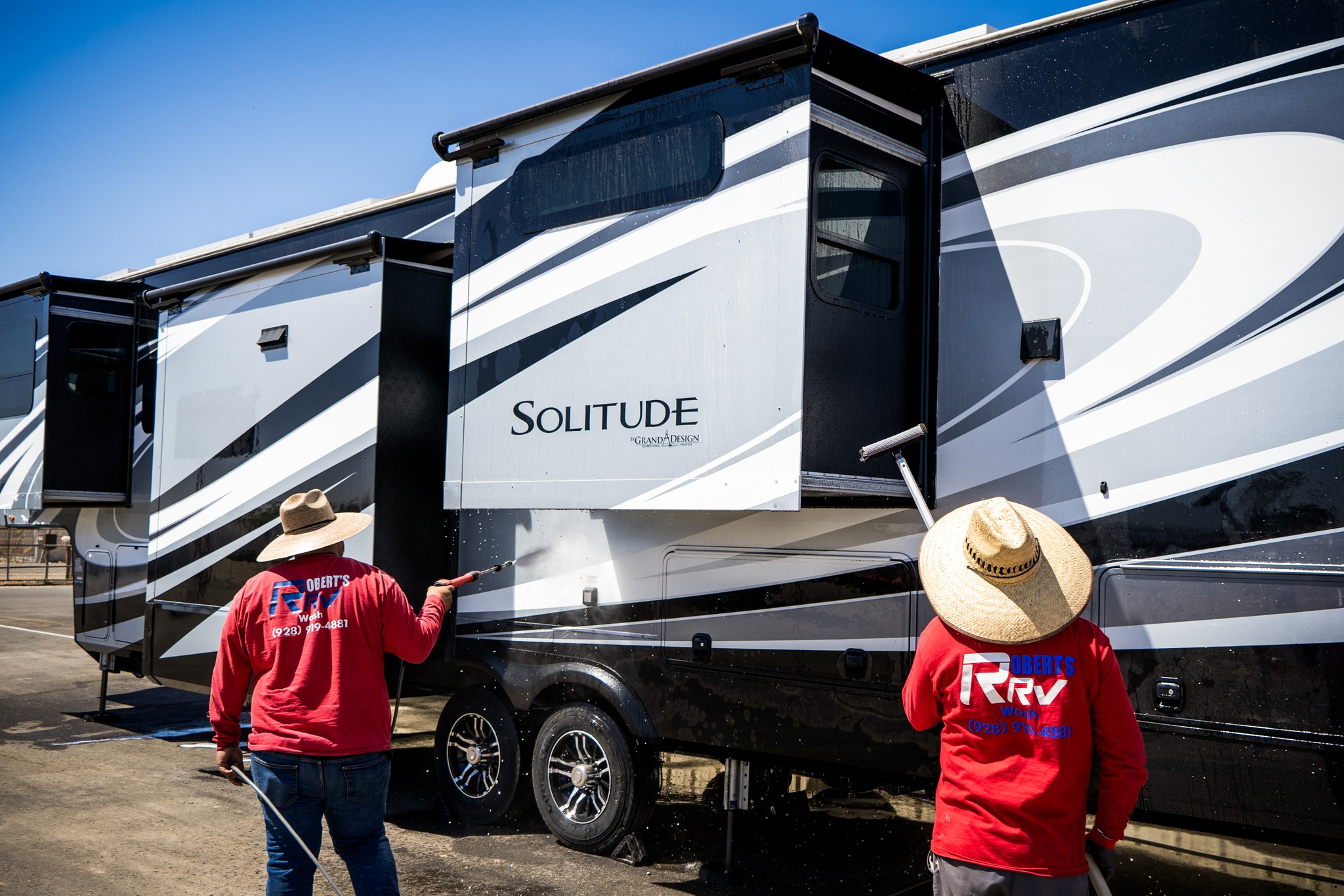 🧼🚐 Because your RV deserves a... - Robert's RV Solutions | Facebook