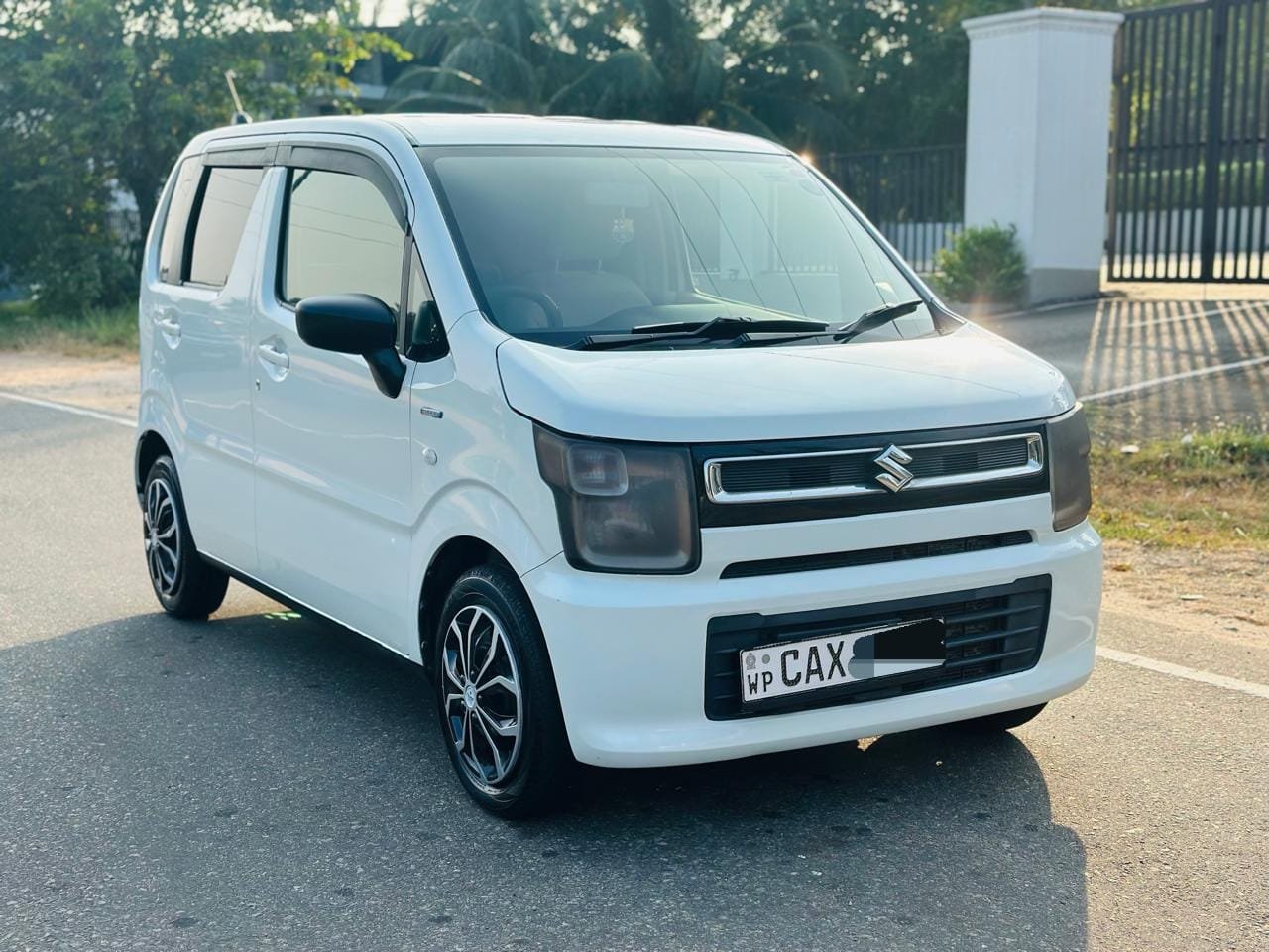 ලිසිං වාහන මිලදී ගන්න/ විකුණා ගන්න | ⭕ Suzuki Wagan R FX 2017 ( 076 882 ...