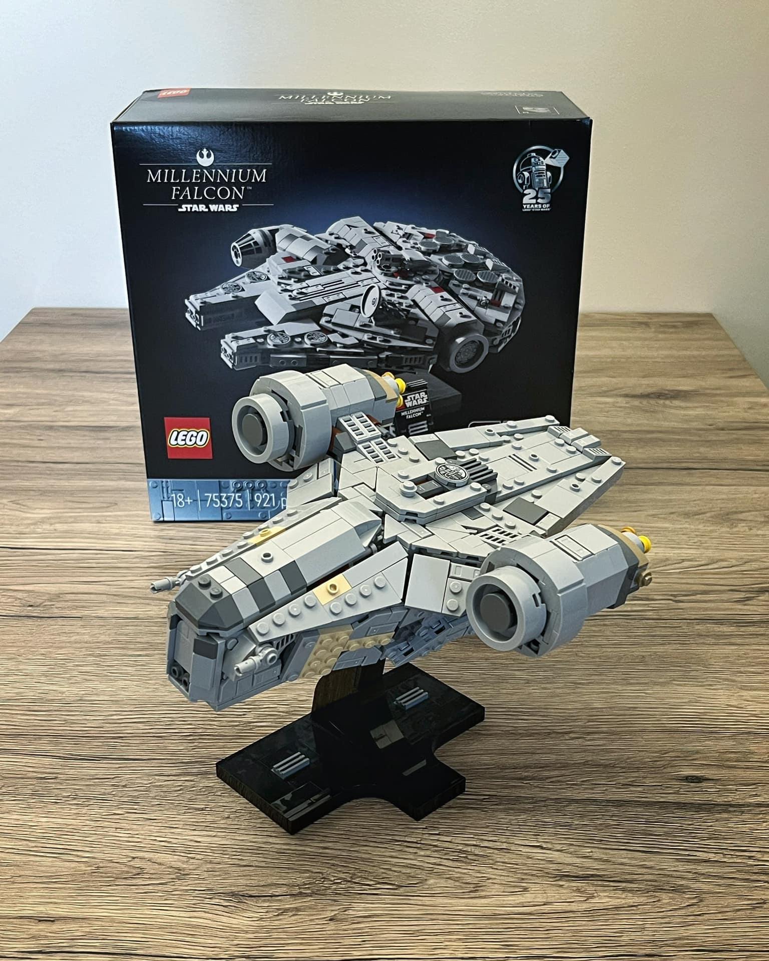 Beyond - Custom LEGO Razor Crest built with pieces from Millennium ...