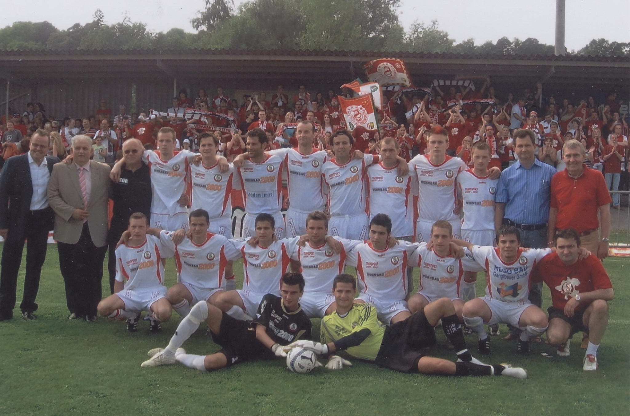 Immer - Meisterfoto 2006 Bezirksliga Ost! 🔴⚪️ Zum Auswärtsspiel in Enns ...