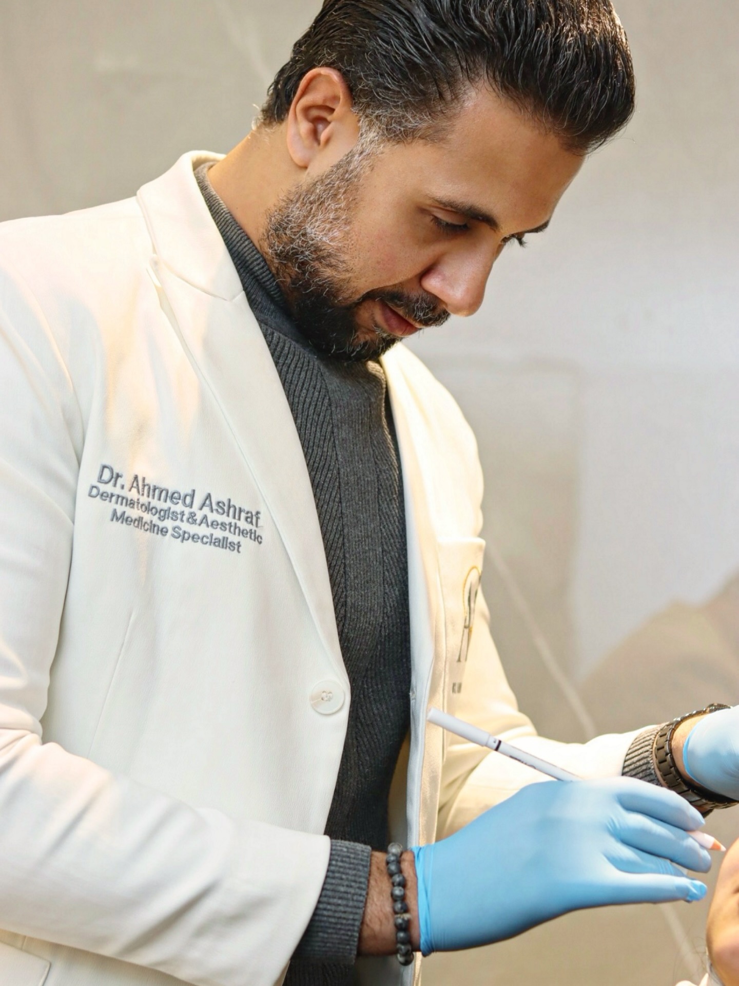 عياده الجلديه والتجميل Dr.Ahmed Ashraf Reyad | Quweisna