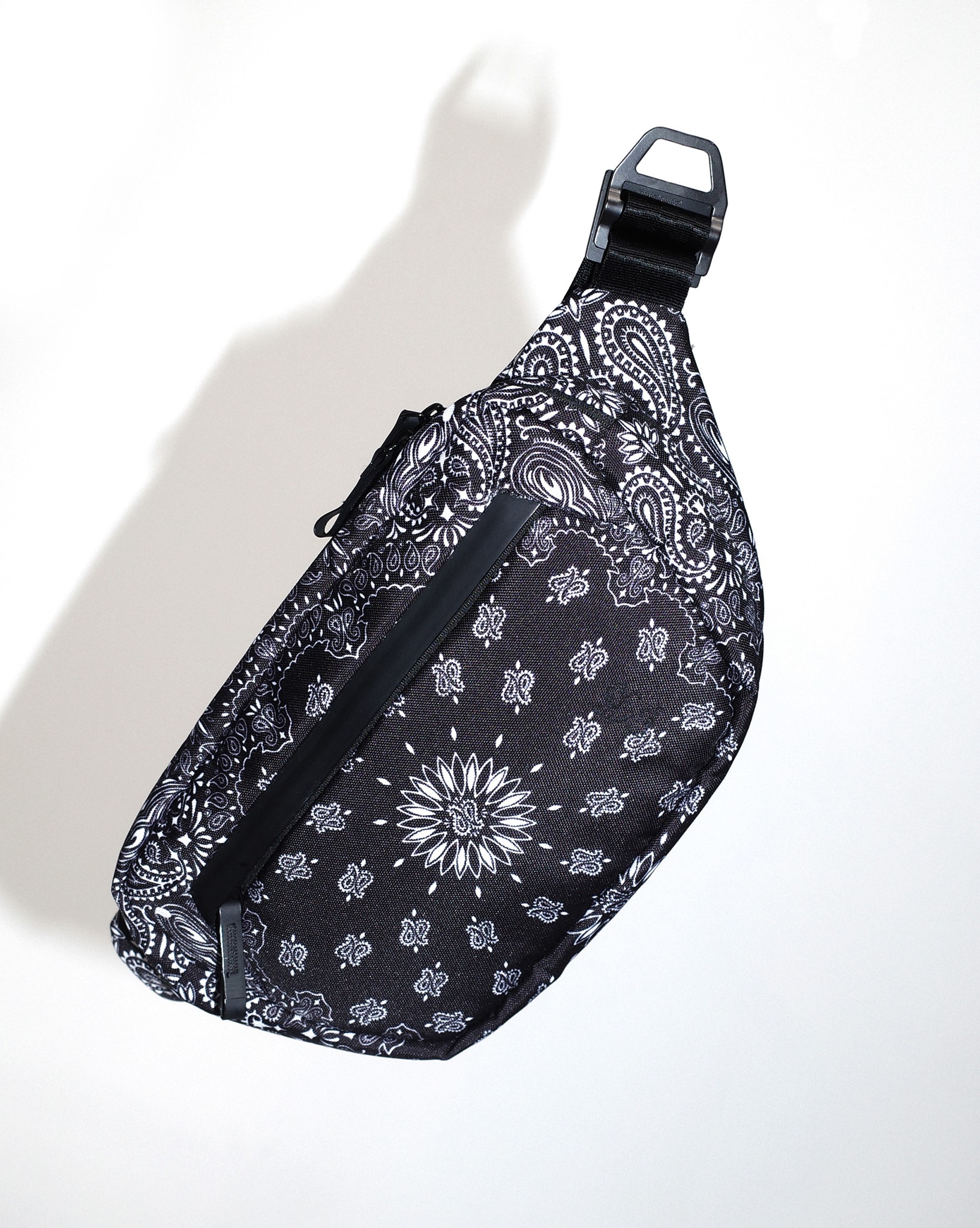 SABIN 6L SLING HIDE&SEEK edition』 SIZE:W28.0xH17.0xD5.0(cm) COLOR