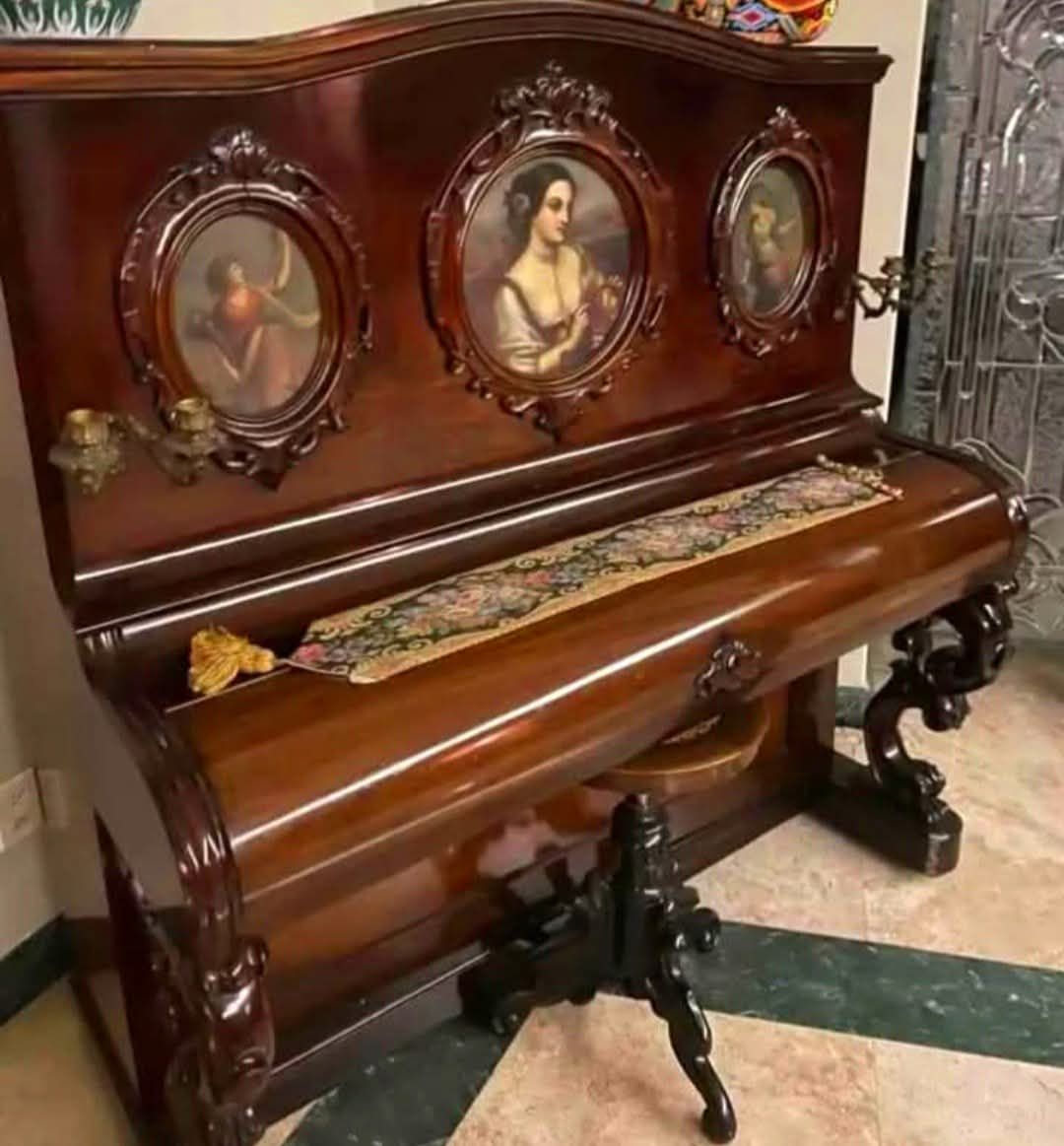 gabriel-arte-estupendo-piano-vertical-antiguo-tambi-n-conocido