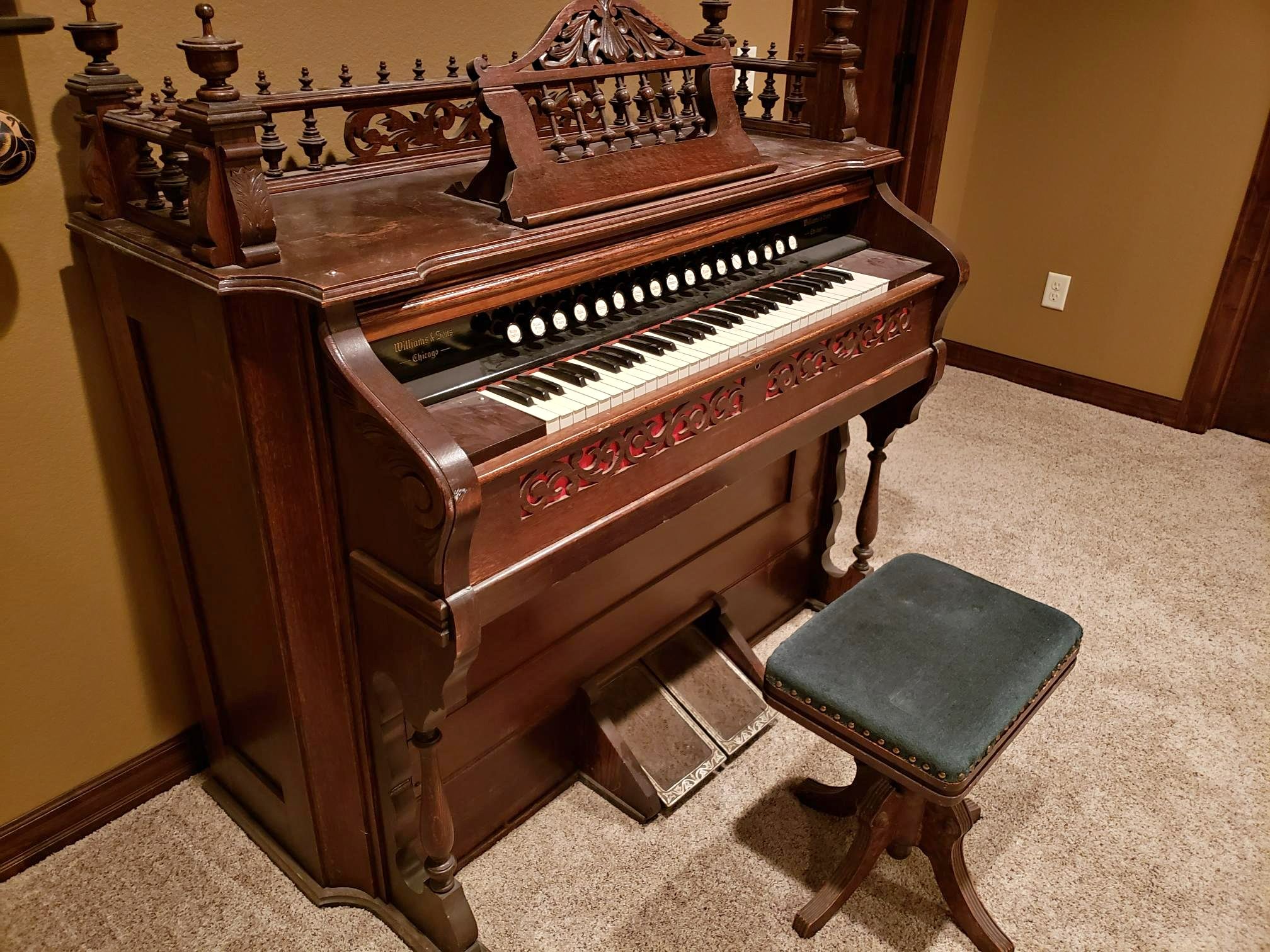Free reed organ to good home - Organs - Sioux Falls, South Dakota ...