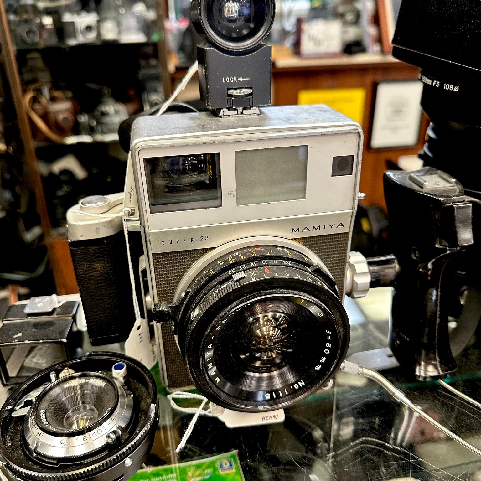 Are Mamiya Super 23 film backs with format switches universal and