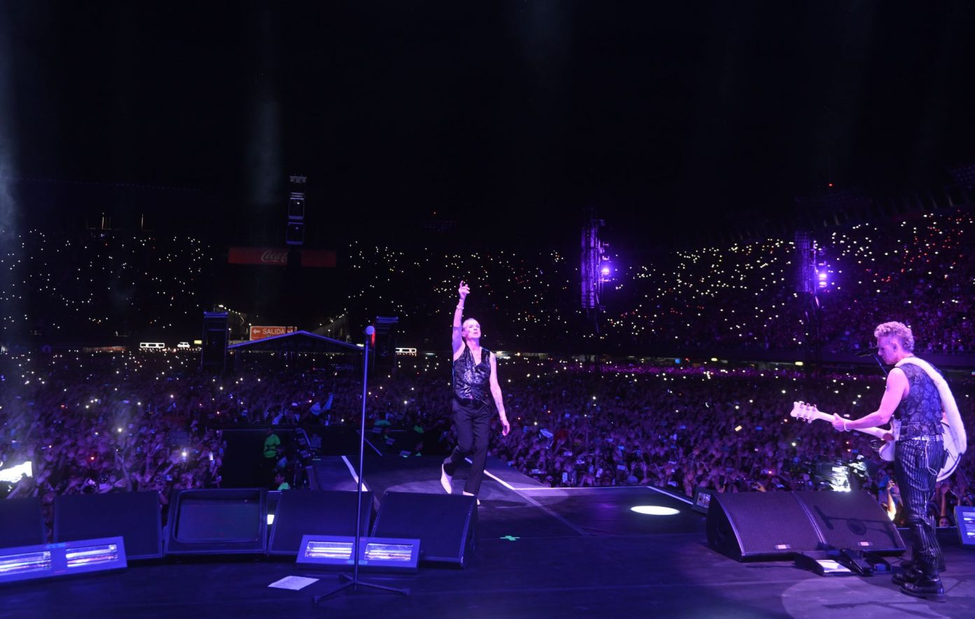Depeche Mode Fan Club Recife - 29 anos de WALKING IN MY SHOES Happy ...
