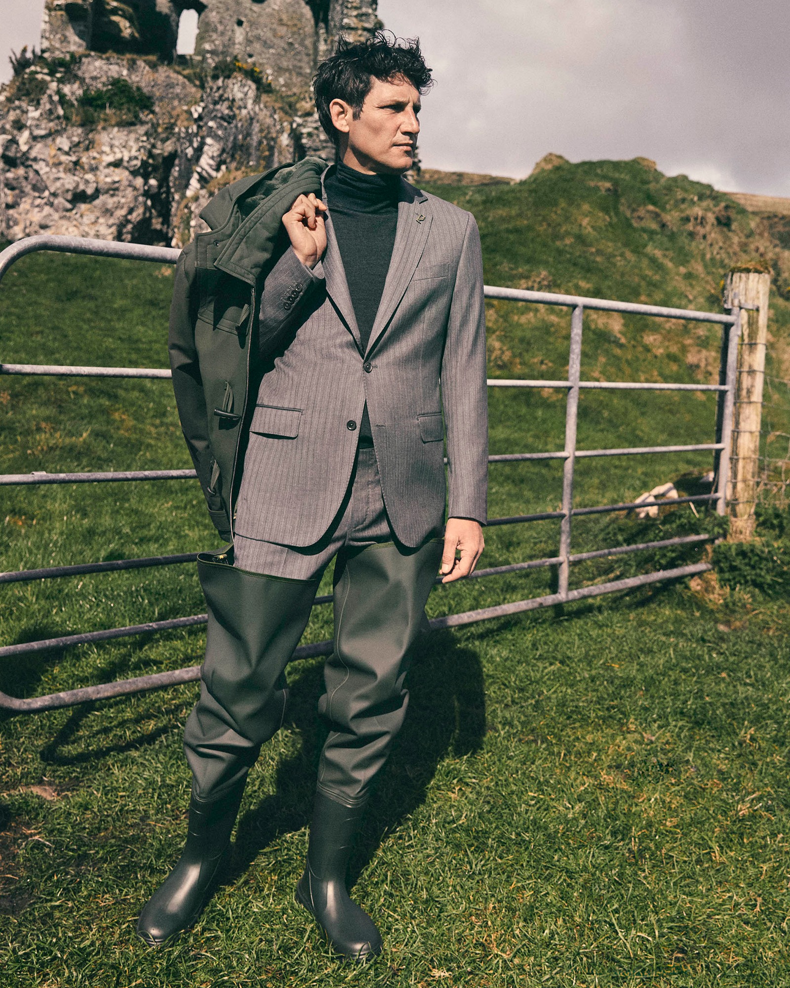 プレミアムスリムビオ２個セット The Vicenza suit in pure grey wool unites heritage and movement in