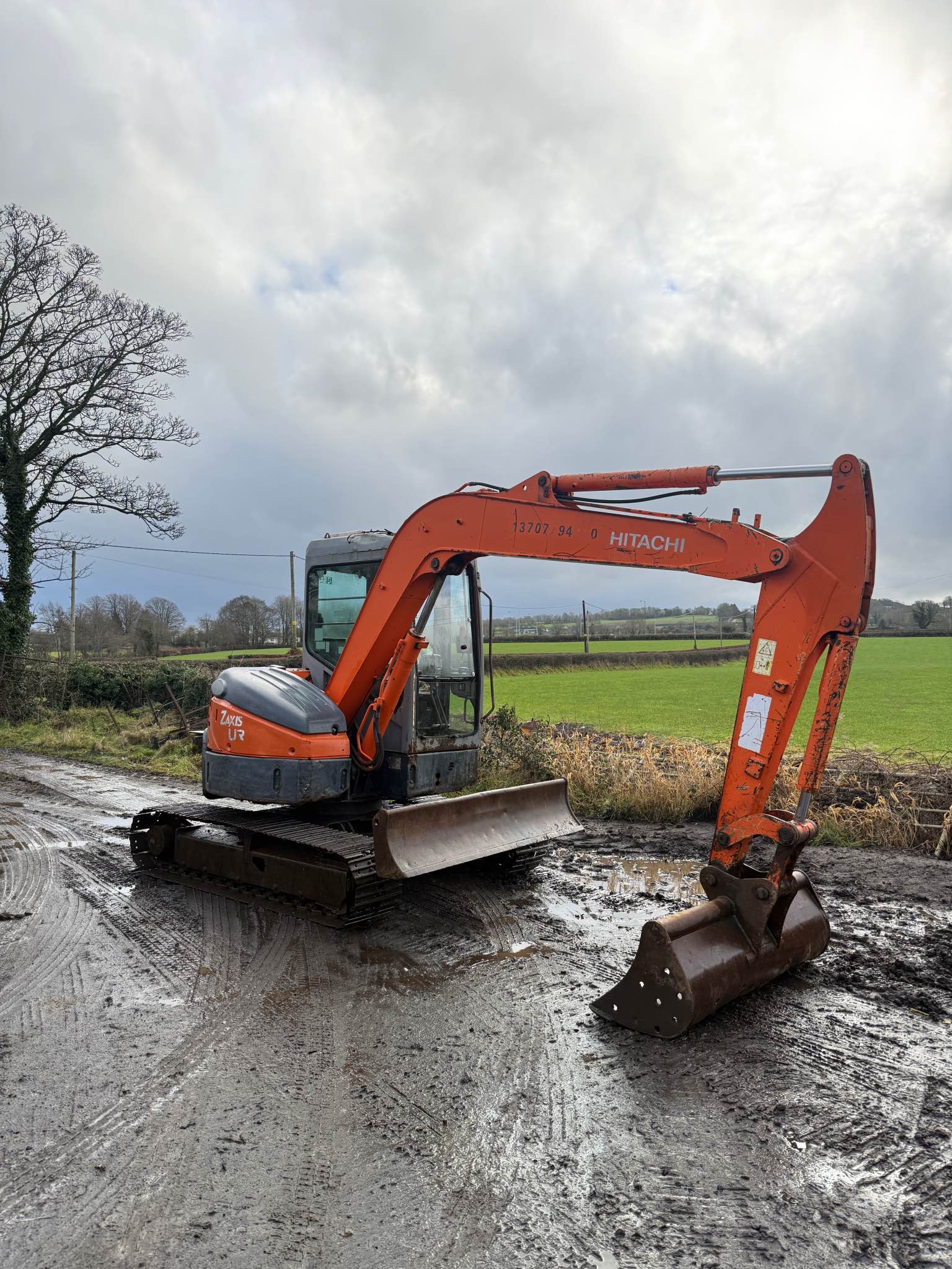 2016 Hitachi Zaxis 65Usb-5 6.2 ton 5200hrs Rubber tracks Hammer