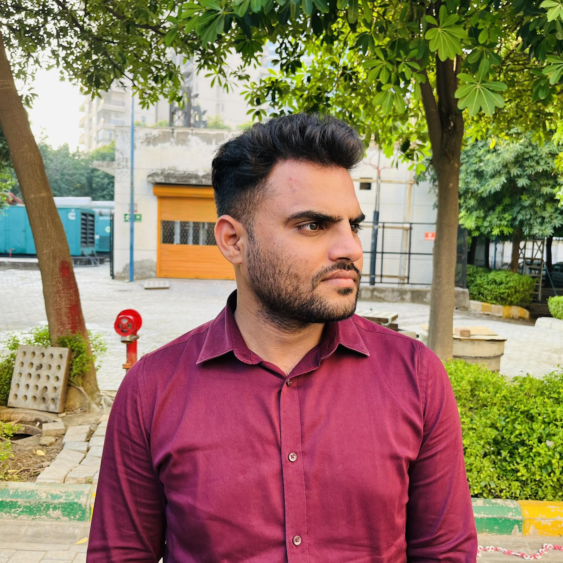 Market slow nahi, buyer badal gaya hai. Investor se end-user market ban ...