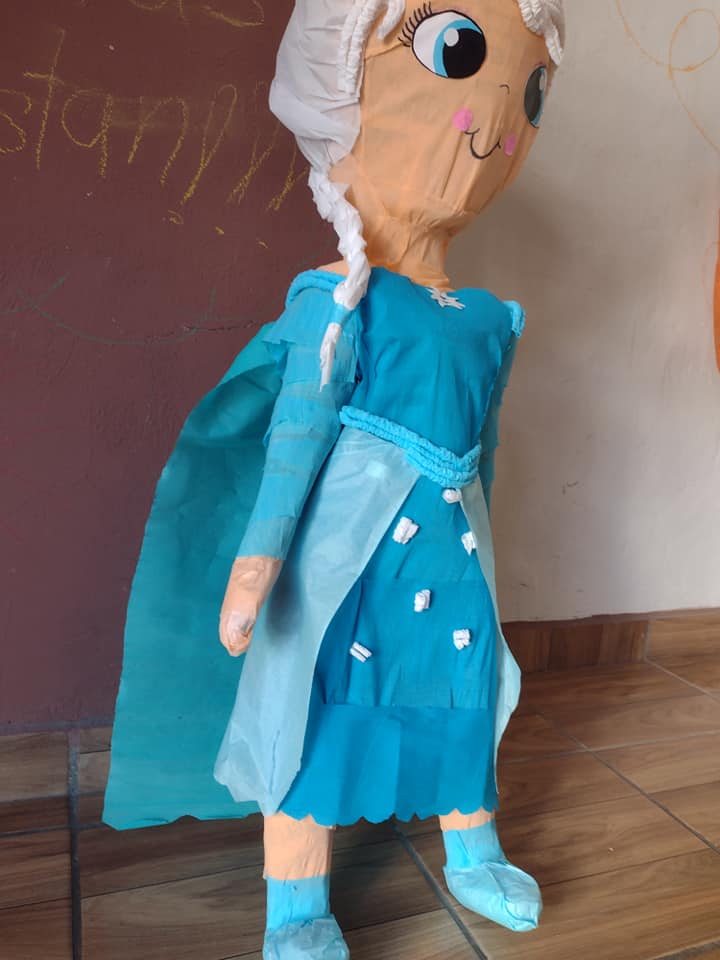 Piñato-Baza - Desde el mundo de las princesas de Disney...